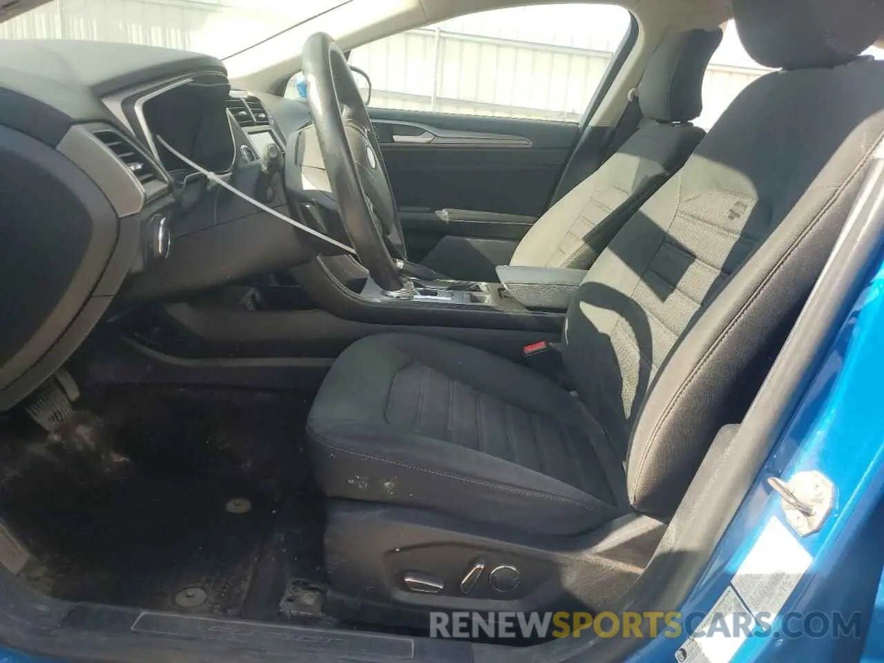 7 Photograph of a damaged car 3FA6P0T99KR260485 FORD FUSION 2019