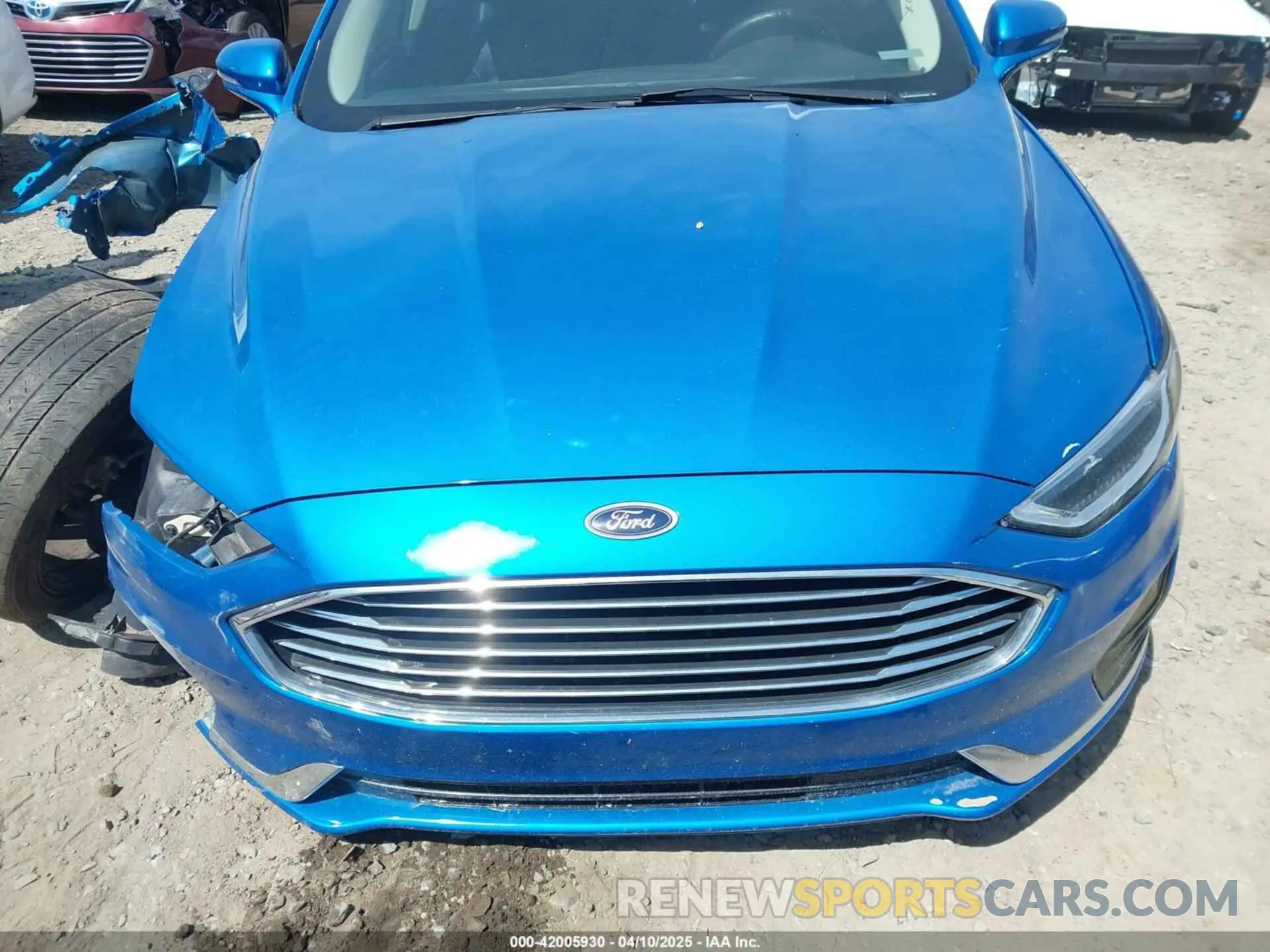 13 Photograph of a damaged car 3FA6P0CD0LR115860 FORD FUSION 2020
