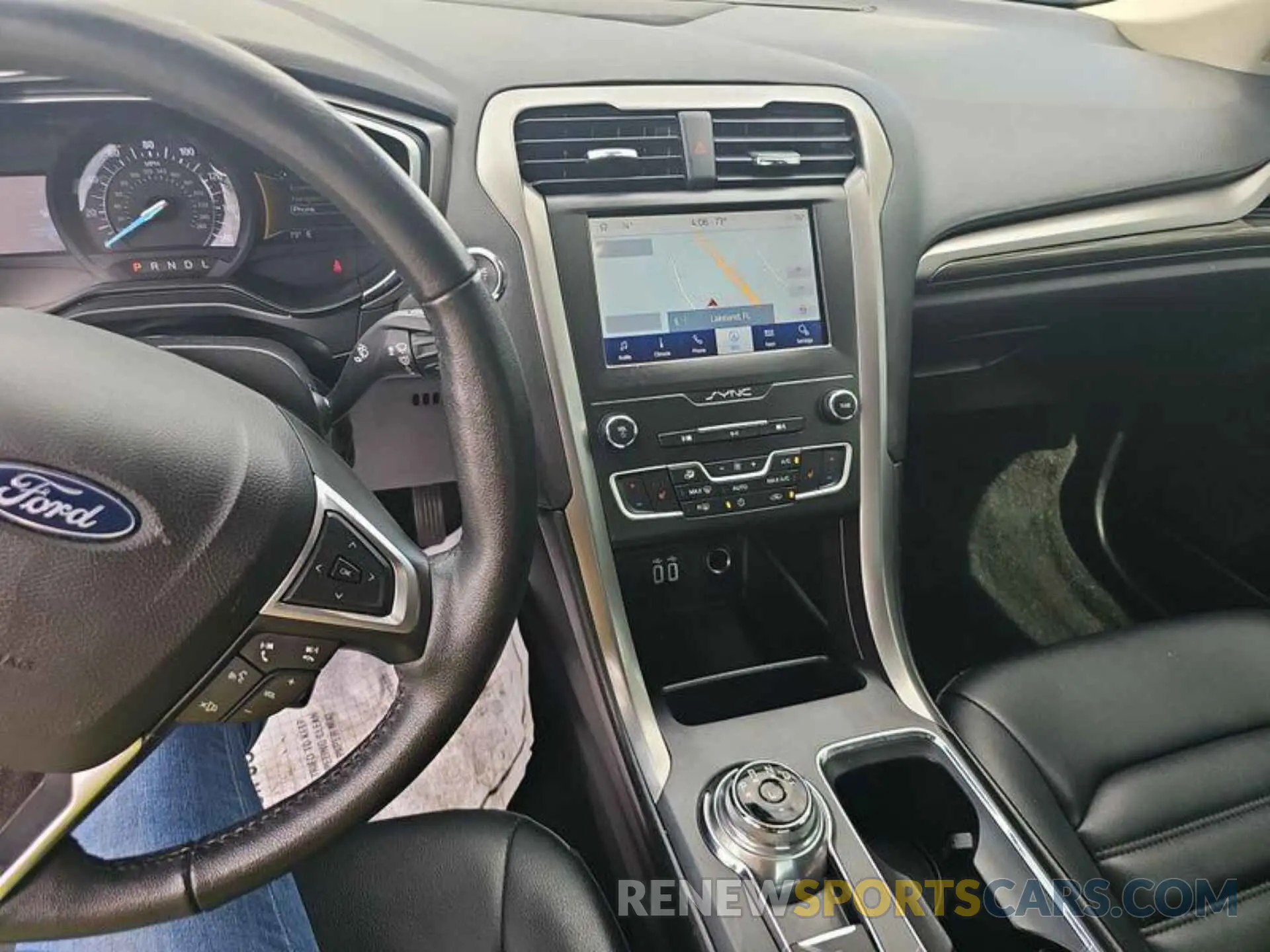 13 Photograph of a damaged car 3FA6P0CD1LR122669 FORD FUSION 2020