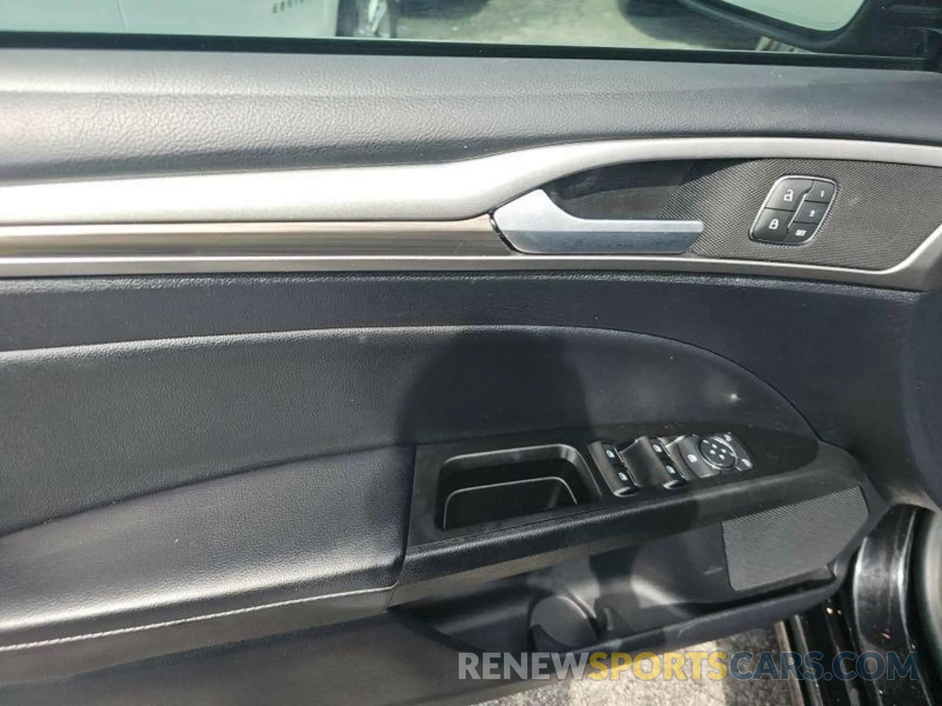 5 Photograph of a damaged car 3FA6P0CD1LR122669 FORD FUSION 2020