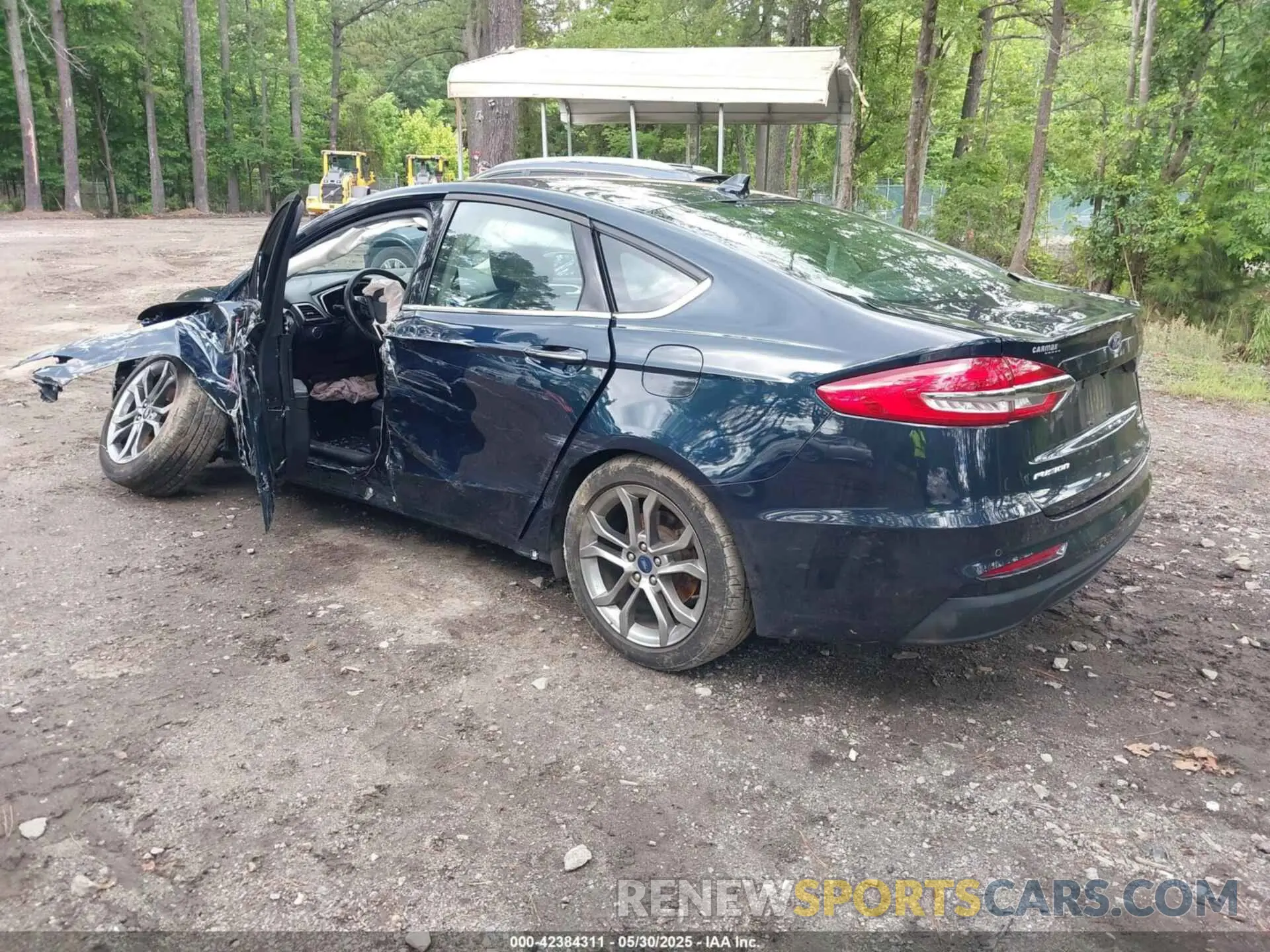 3 Photograph of a damaged car 3FA6P0CD1LR180409 FORD FUSION 2020
