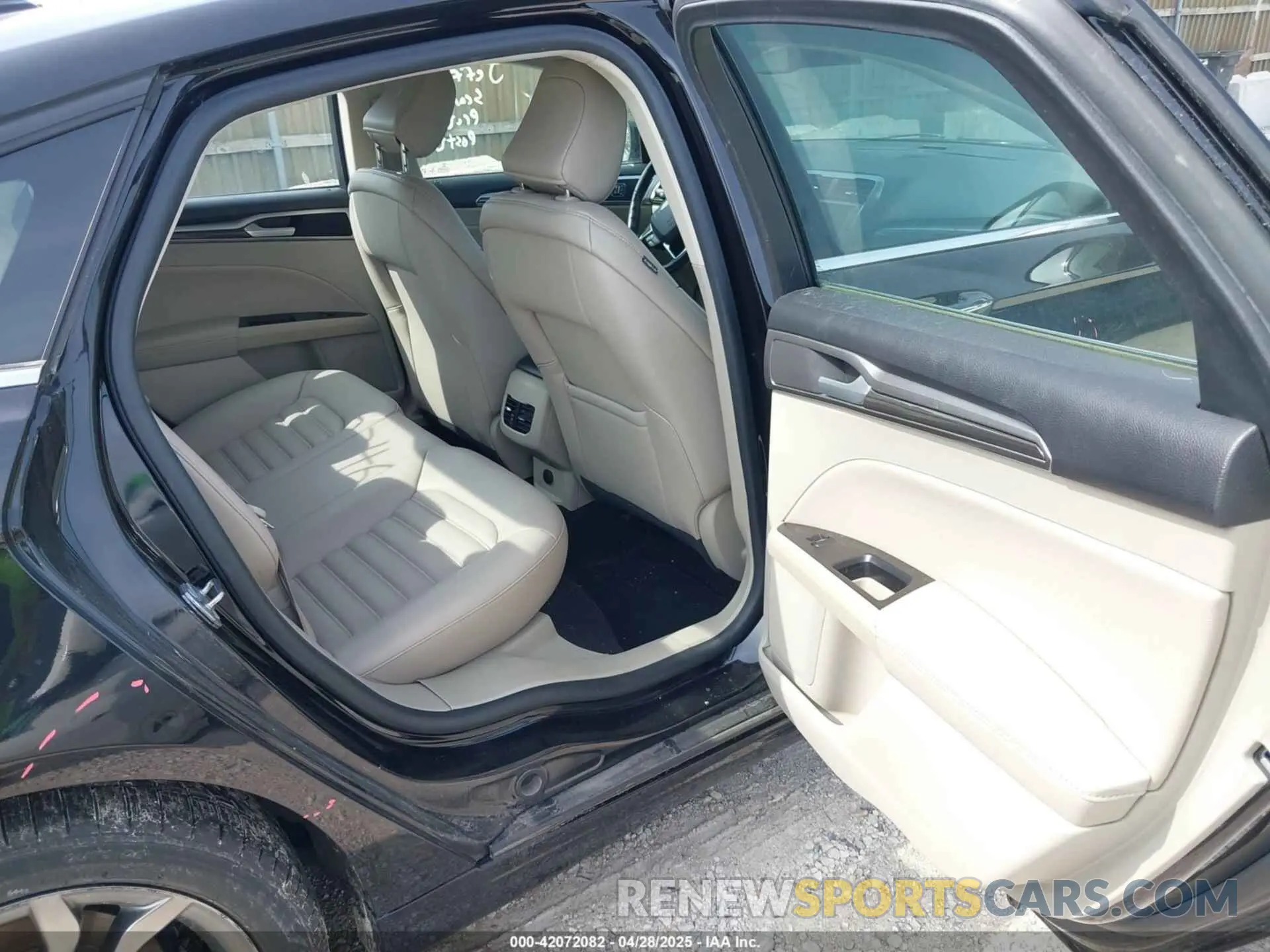 8 Photograph of a damaged car 3FA6P0CD1LR216339 FORD FUSION 2020