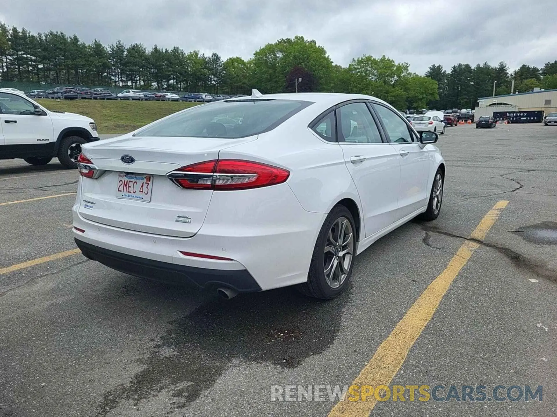 10 Photograph of a damaged car 3FA6P0CD1LR240821 FORD FUSION 2020