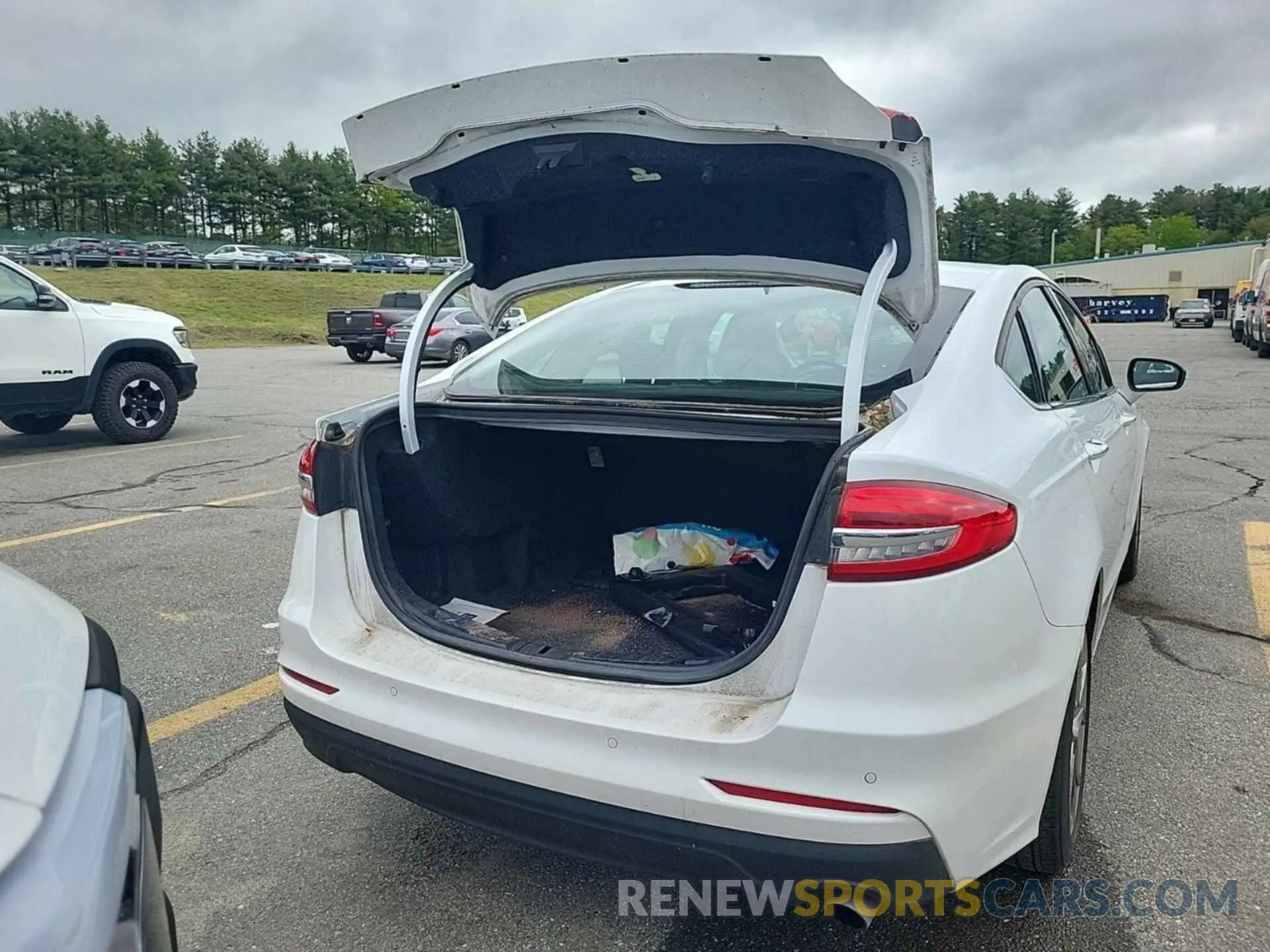 20 Photograph of a damaged car 3FA6P0CD1LR240821 FORD FUSION 2020