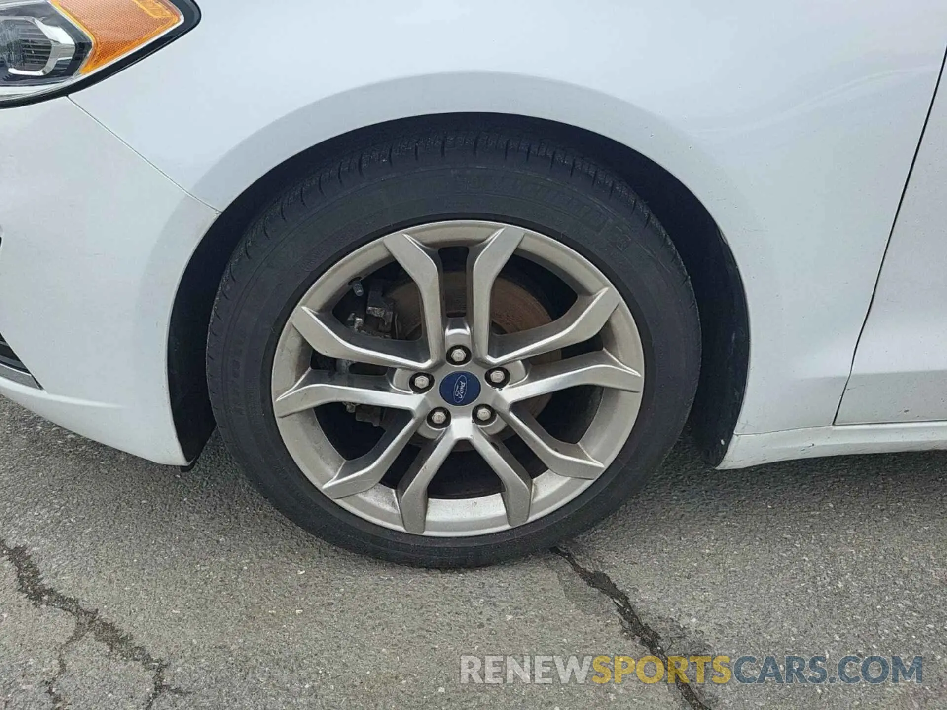 4 Photograph of a damaged car 3FA6P0CD1LR240821 FORD FUSION 2020