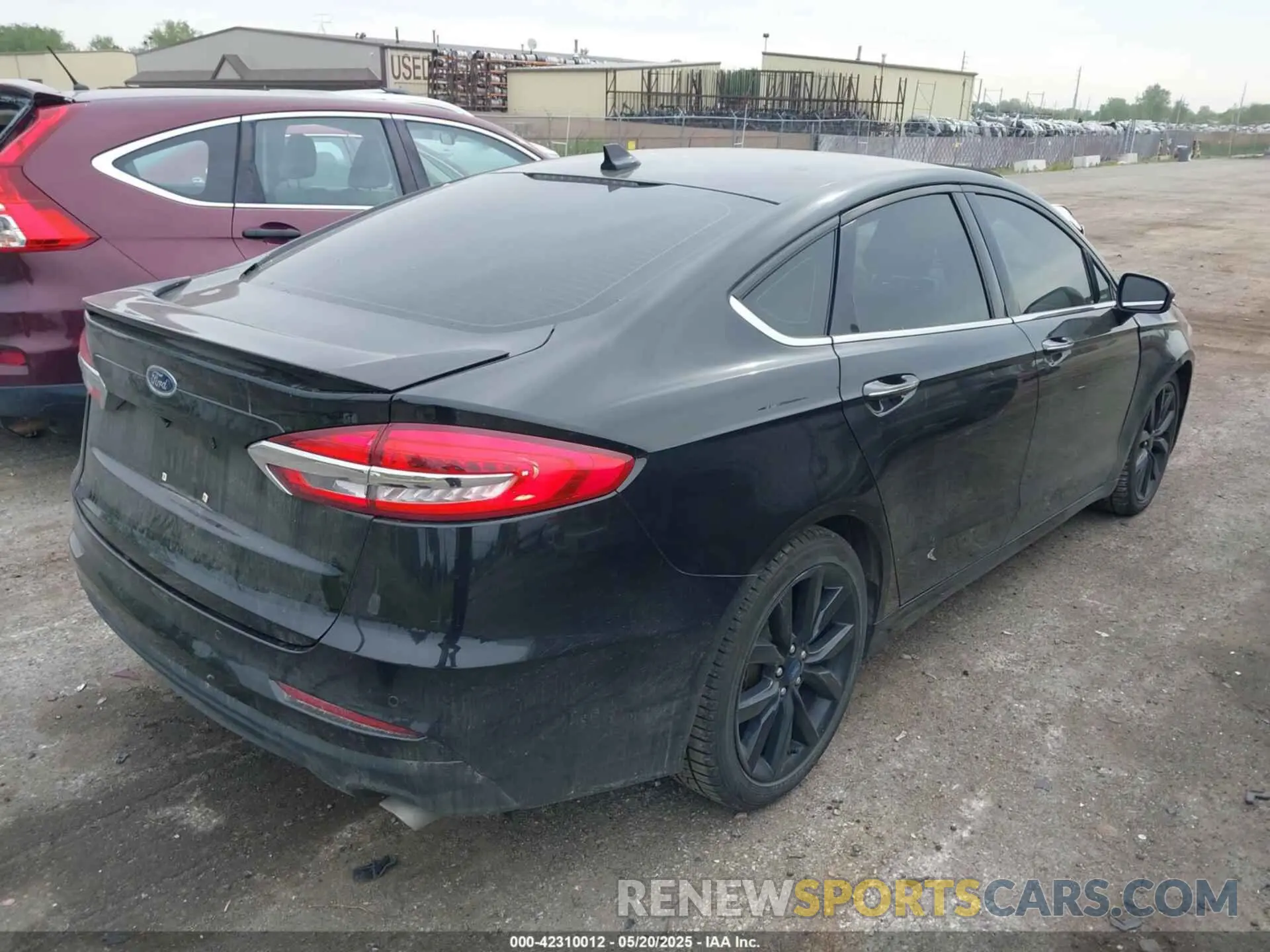 4 Photograph of a damaged car 3FA6P0CD2LR145913 FORD FUSION 2020