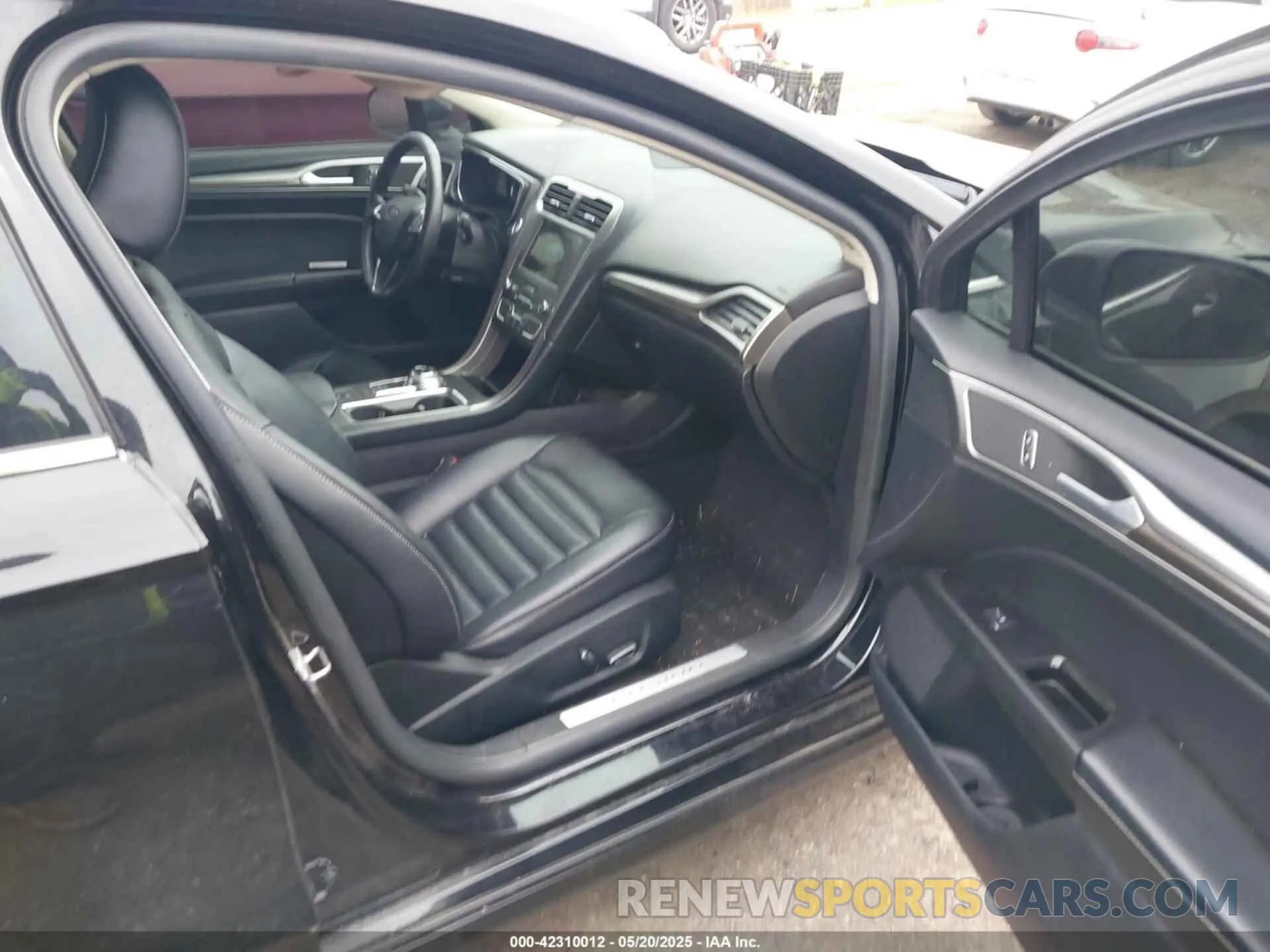 5 Photograph of a damaged car 3FA6P0CD2LR145913 FORD FUSION 2020