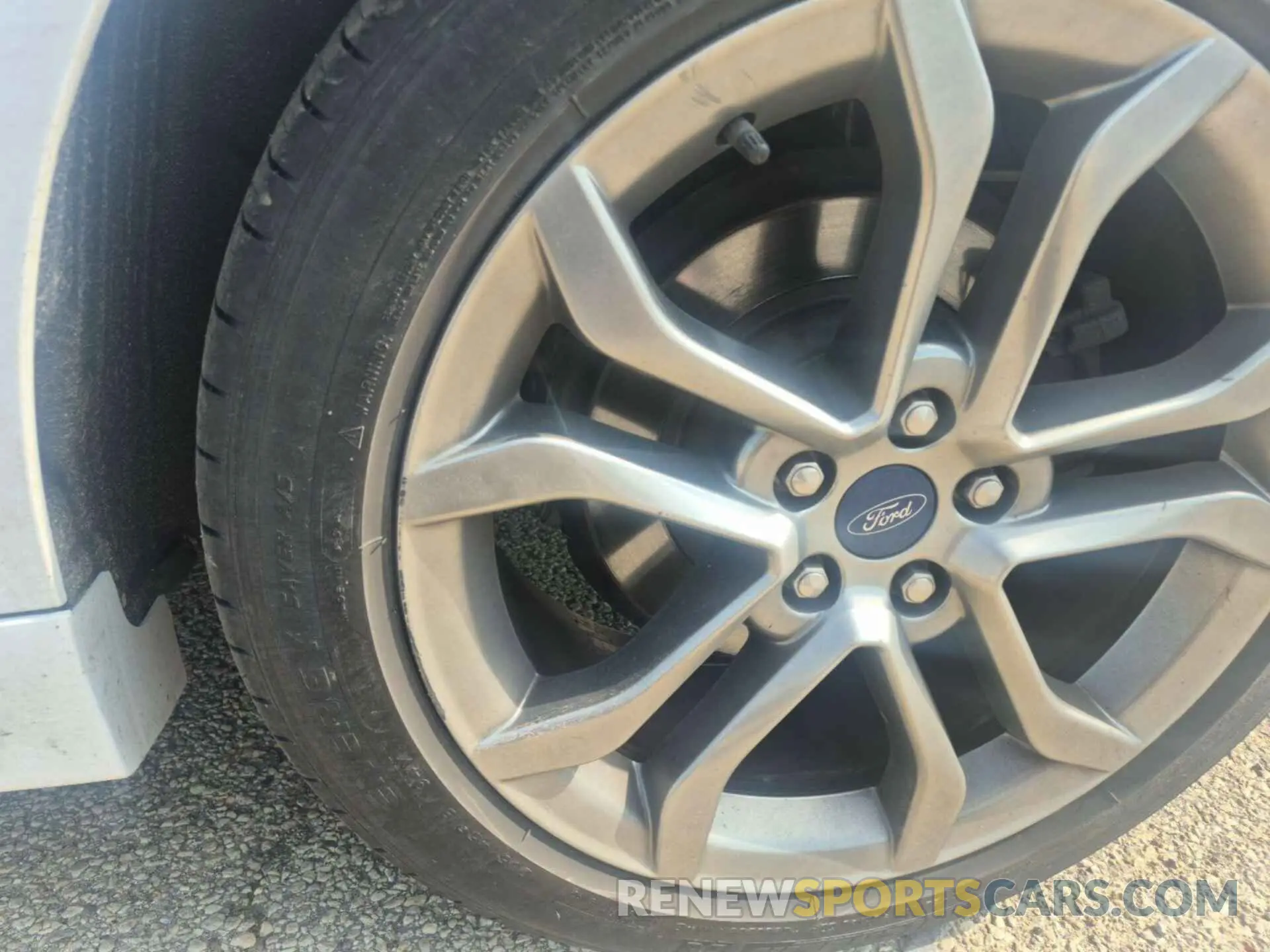 9 Photograph of a damaged car 3FA6P0CD2LR195730 FORD FUSION 2020