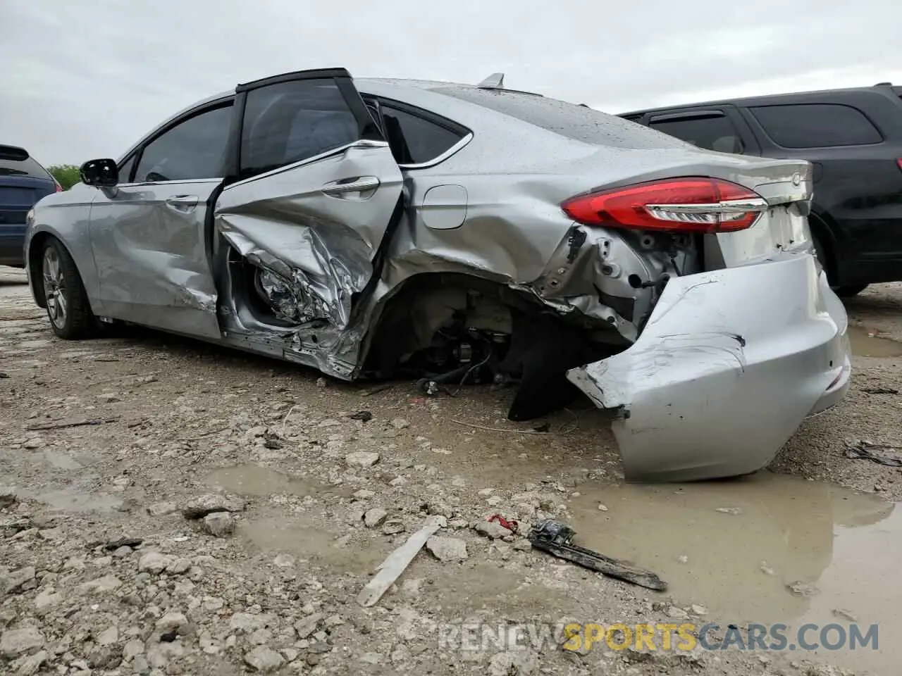 2 Photograph of a damaged car 3FA6P0CD4LR148327 FORD FUSION 2020