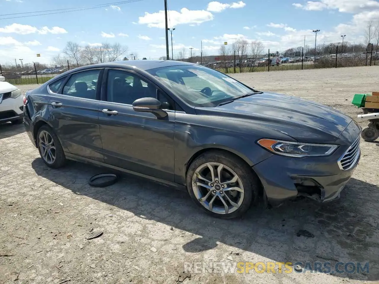 4 Photograph of a damaged car 3FA6P0CD4LR153284 FORD FUSION 2020