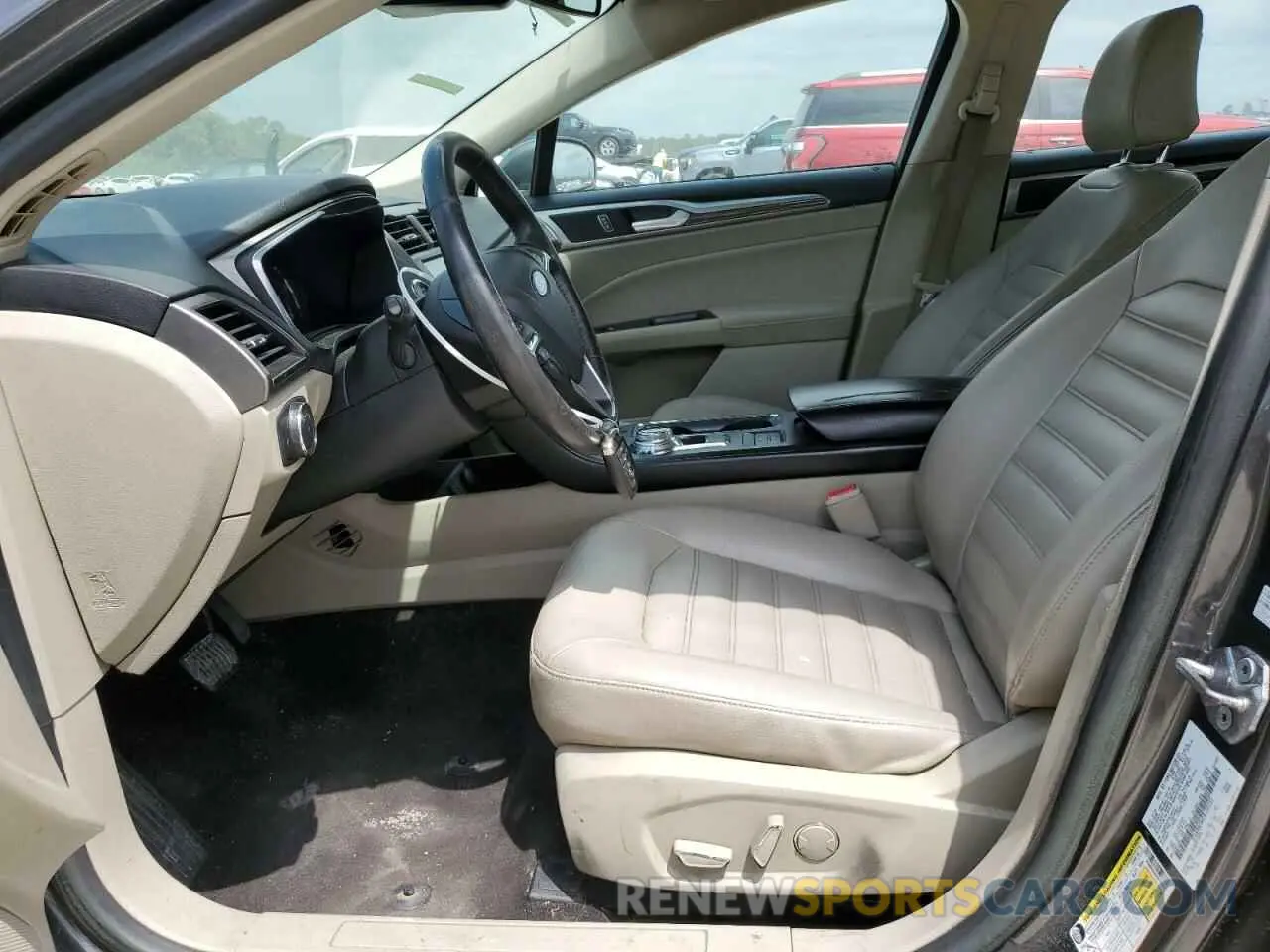 7 Photograph of a damaged car 3FA6P0CD4LR160333 FORD FUSION 2020