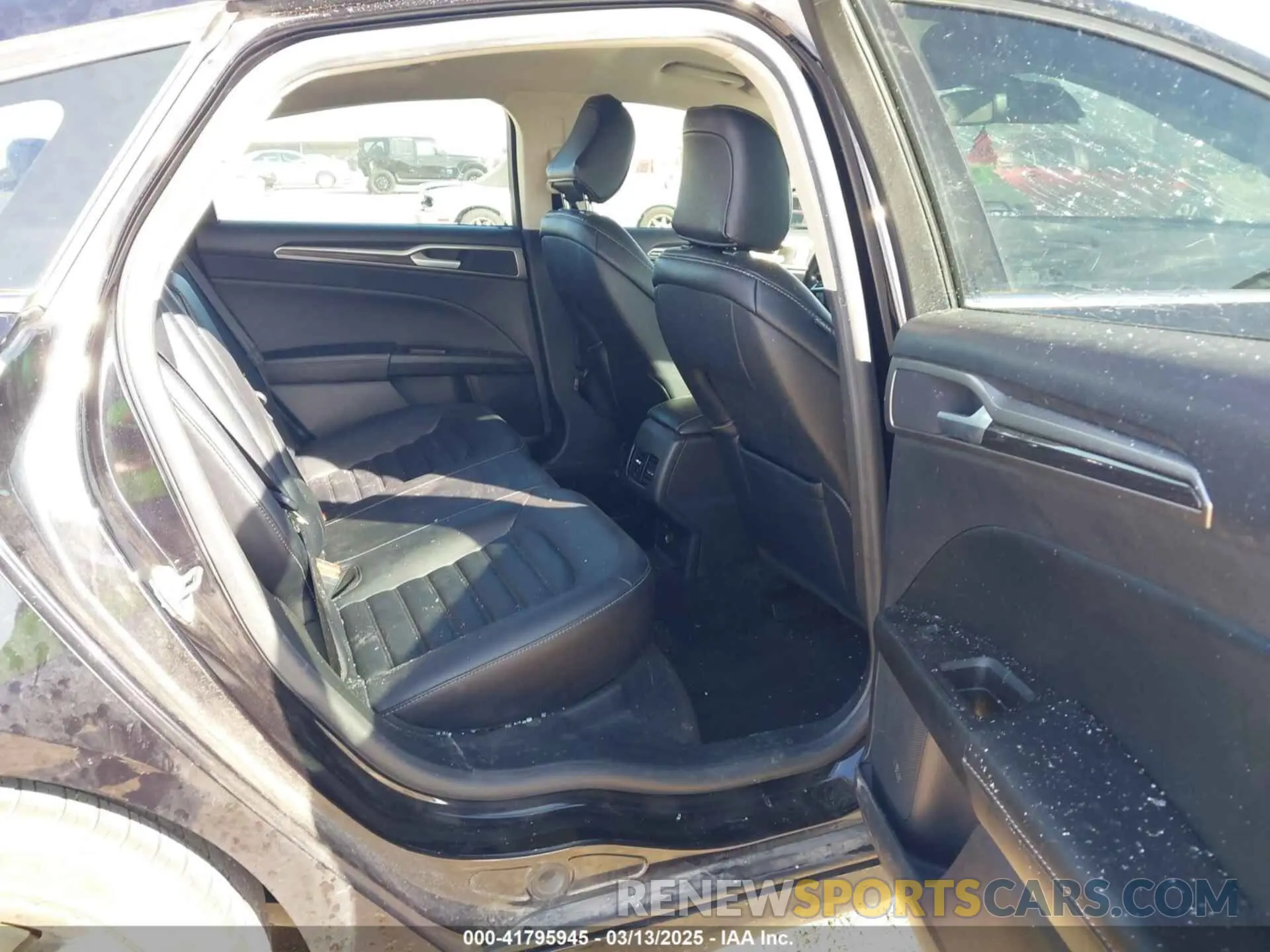 8 Photograph of a damaged car 3FA6P0CD4LR169372 FORD FUSION 2020