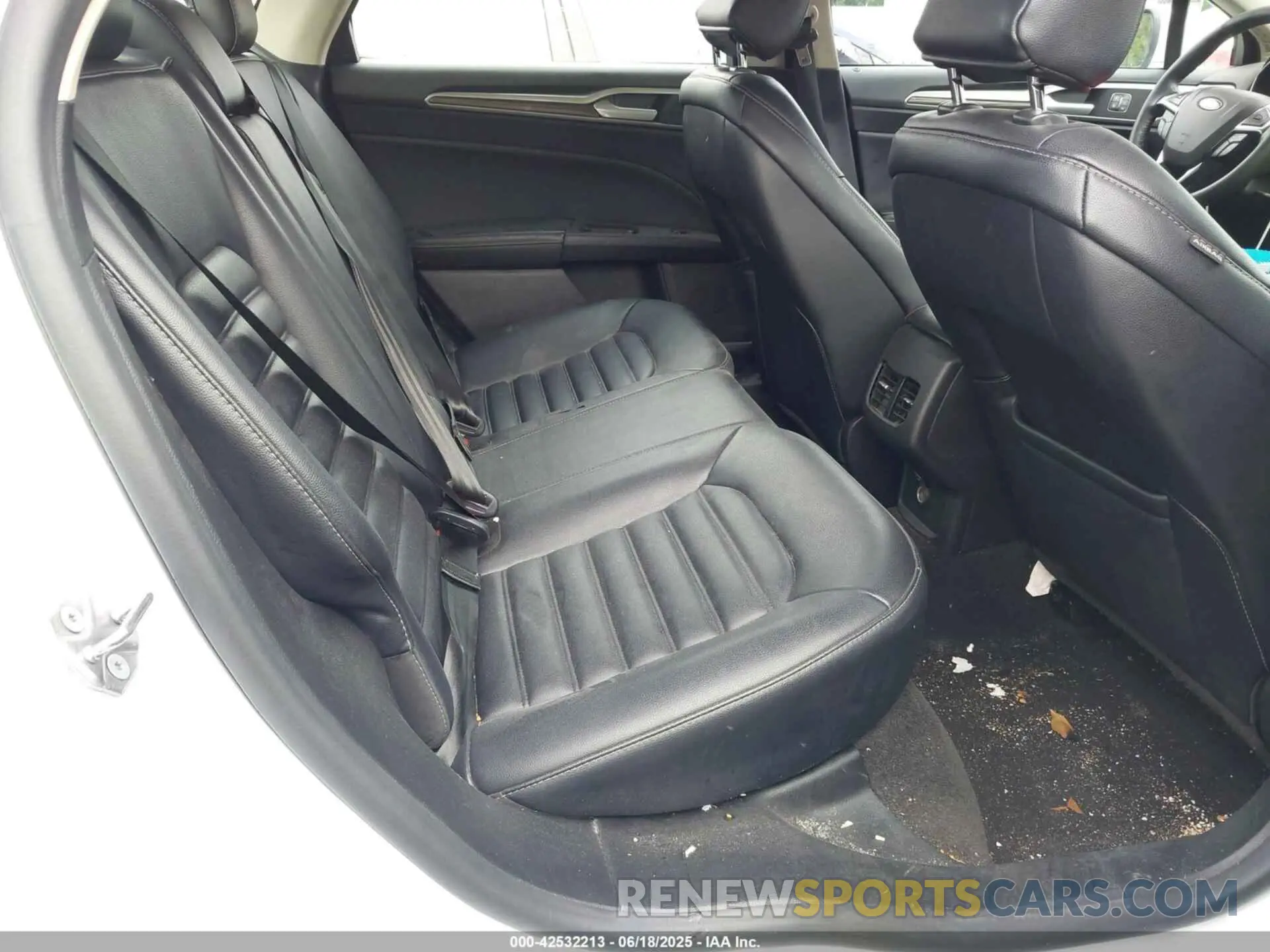 8 Photograph of a damaged car 3FA6P0CD4LR177004 FORD FUSION 2020