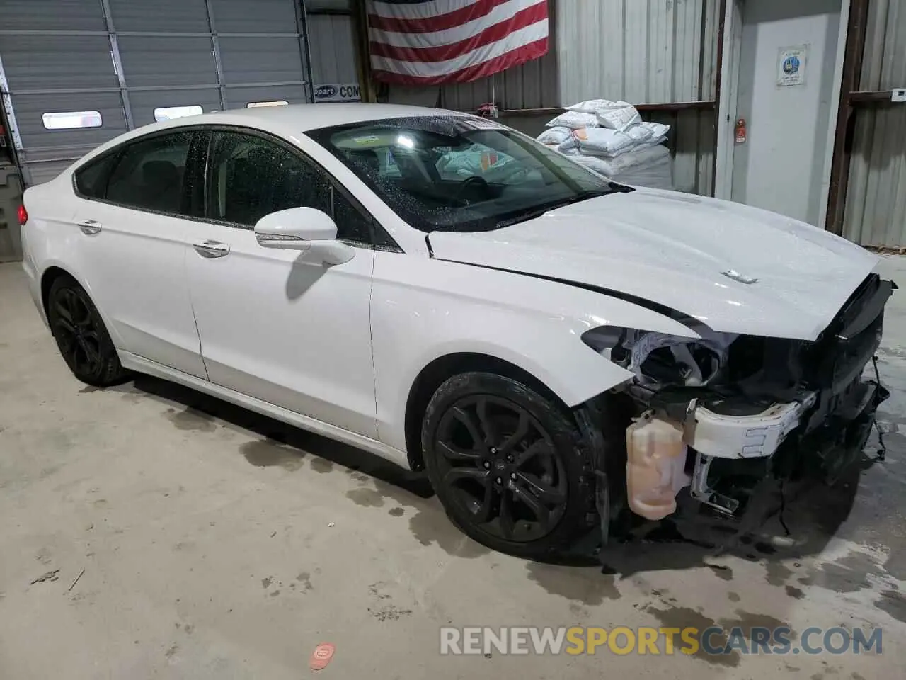 4 Photograph of a damaged car 3FA6P0CD4LR177598 FORD FUSION 2020