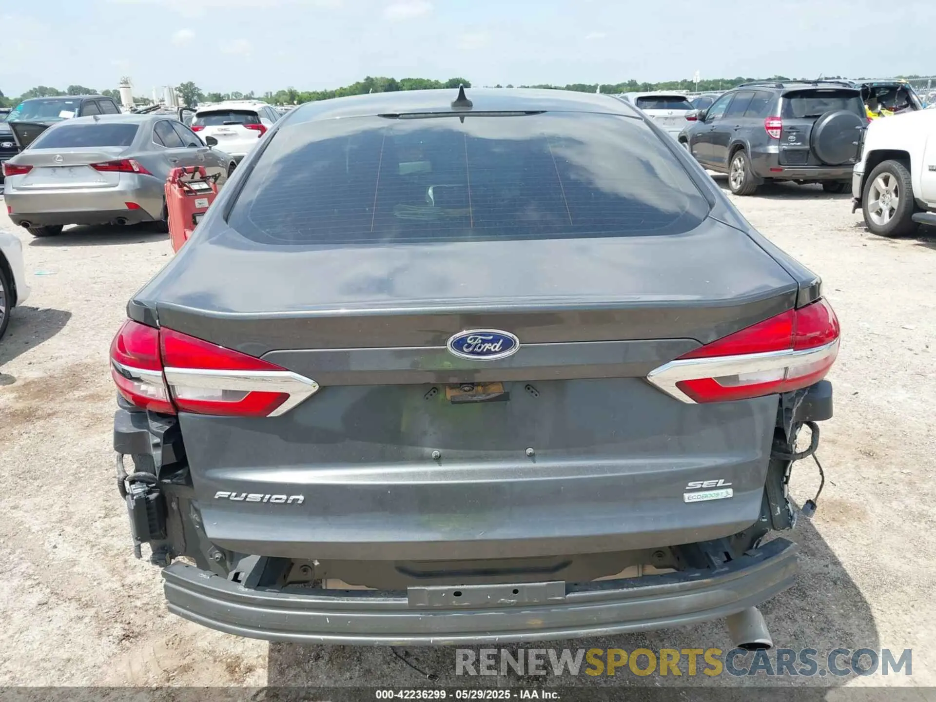 16 Photograph of a damaged car 3FA6P0CD4LR204444 FORD FUSION 2020