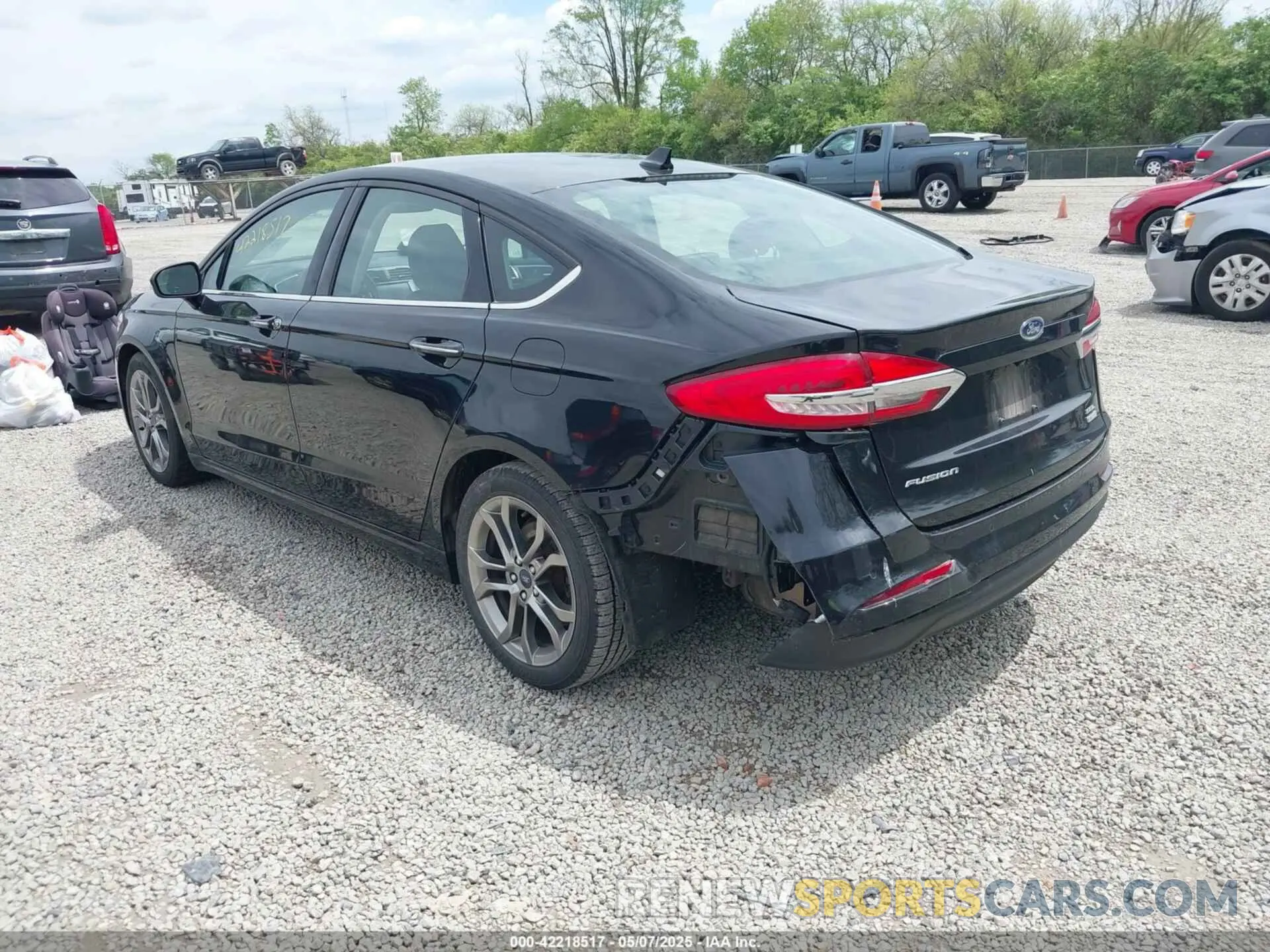 3 Photograph of a damaged car 3FA6P0CD5LR131097 FORD FUSION 2020
