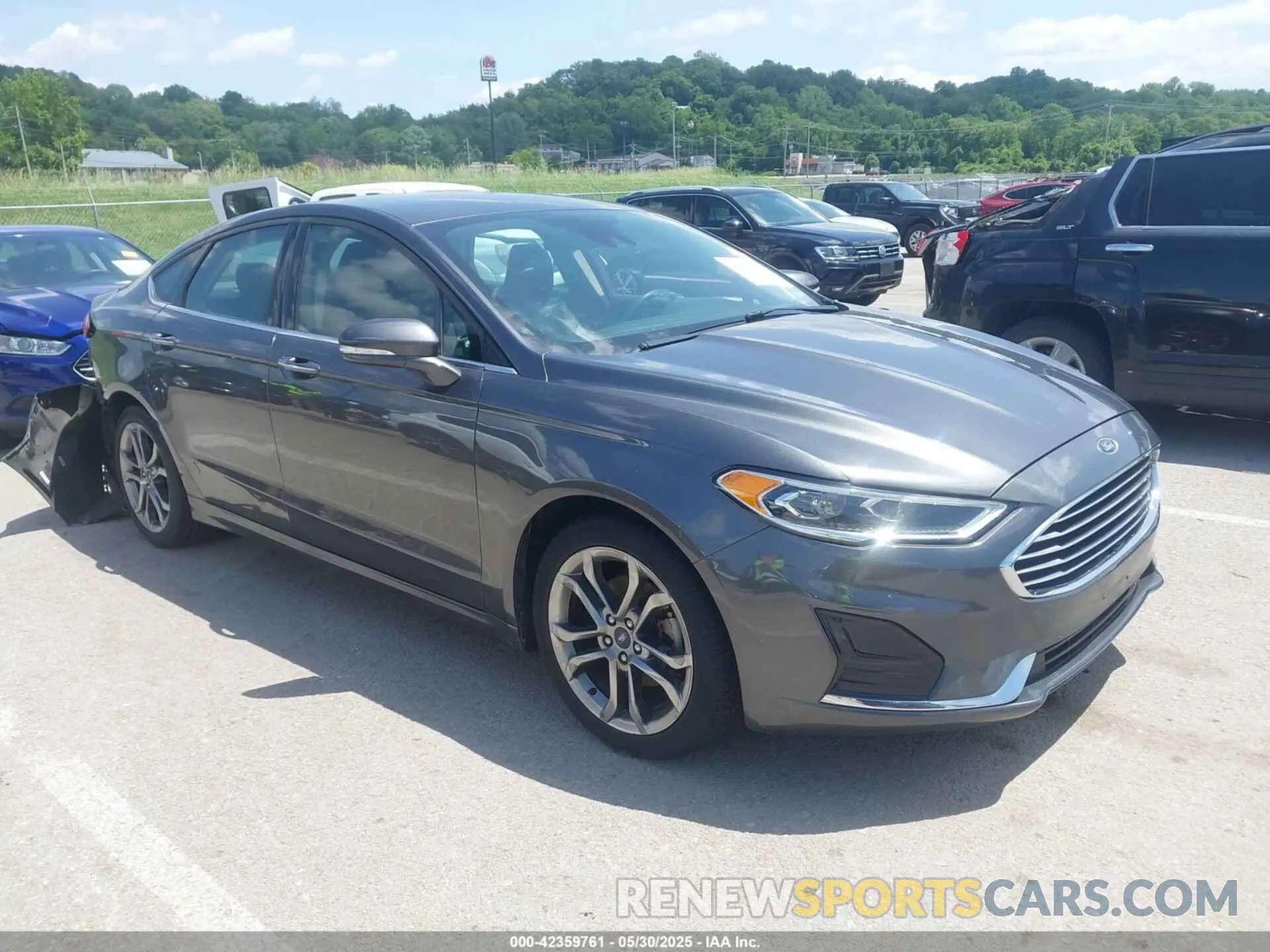 1 Photograph of a damaged car 3FA6P0CD5LR173737 FORD FUSION 2020