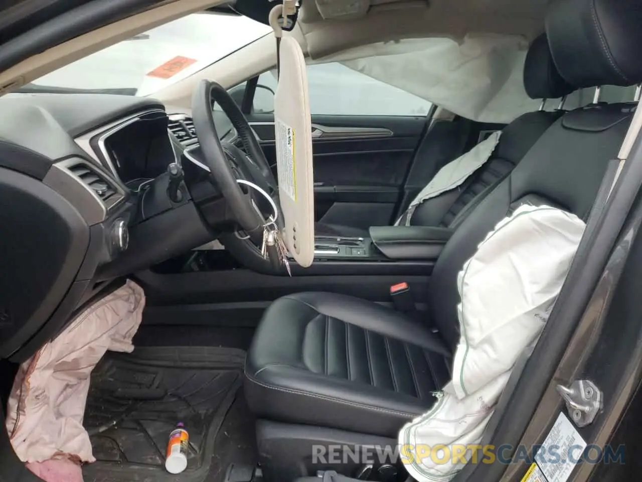 7 Photograph of a damaged car 3FA6P0CD5LR192191 FORD FUSION 2020