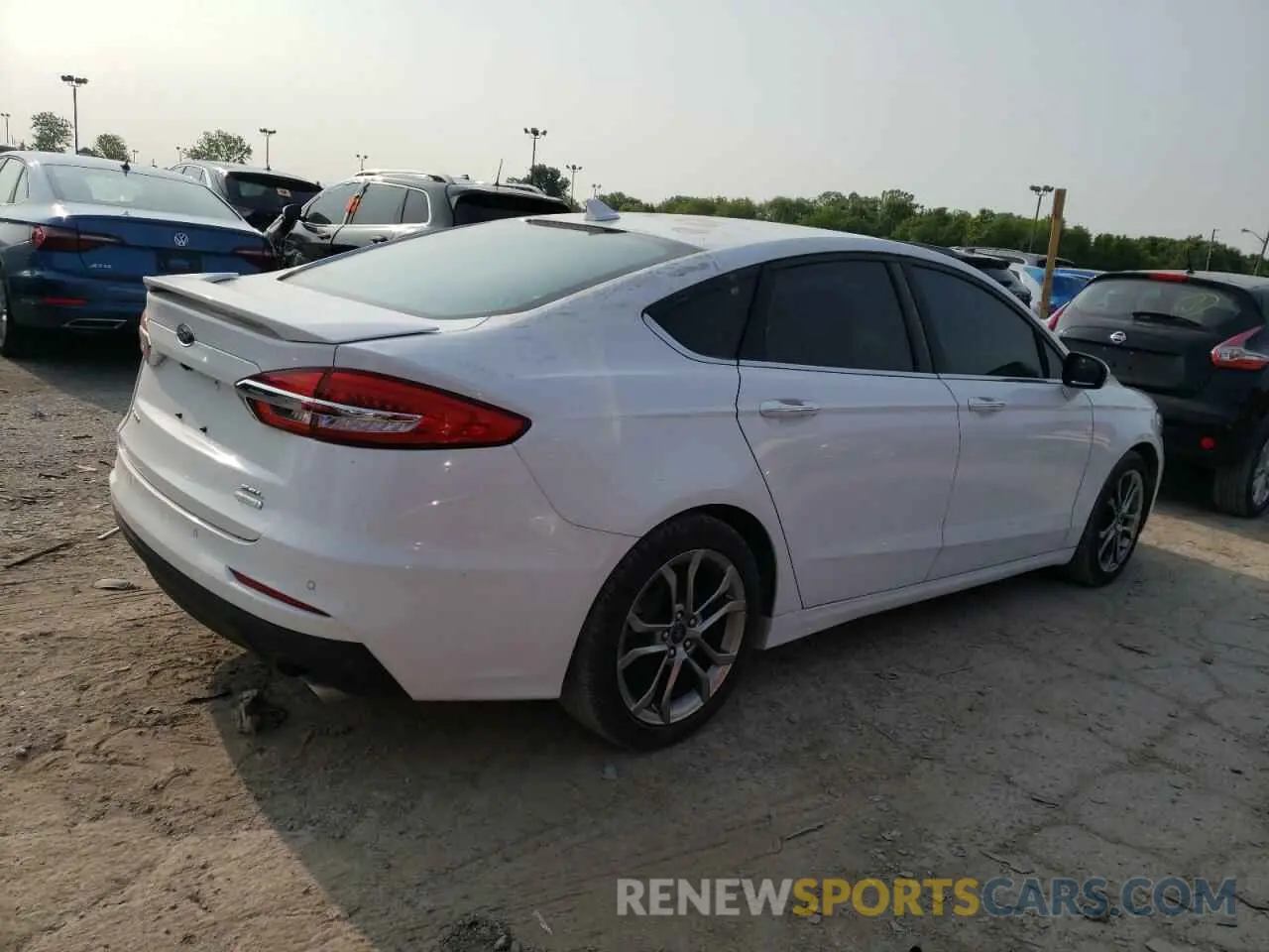 3 Photograph of a damaged car 3FA6P0CD6LR116432 FORD FUSION 2020