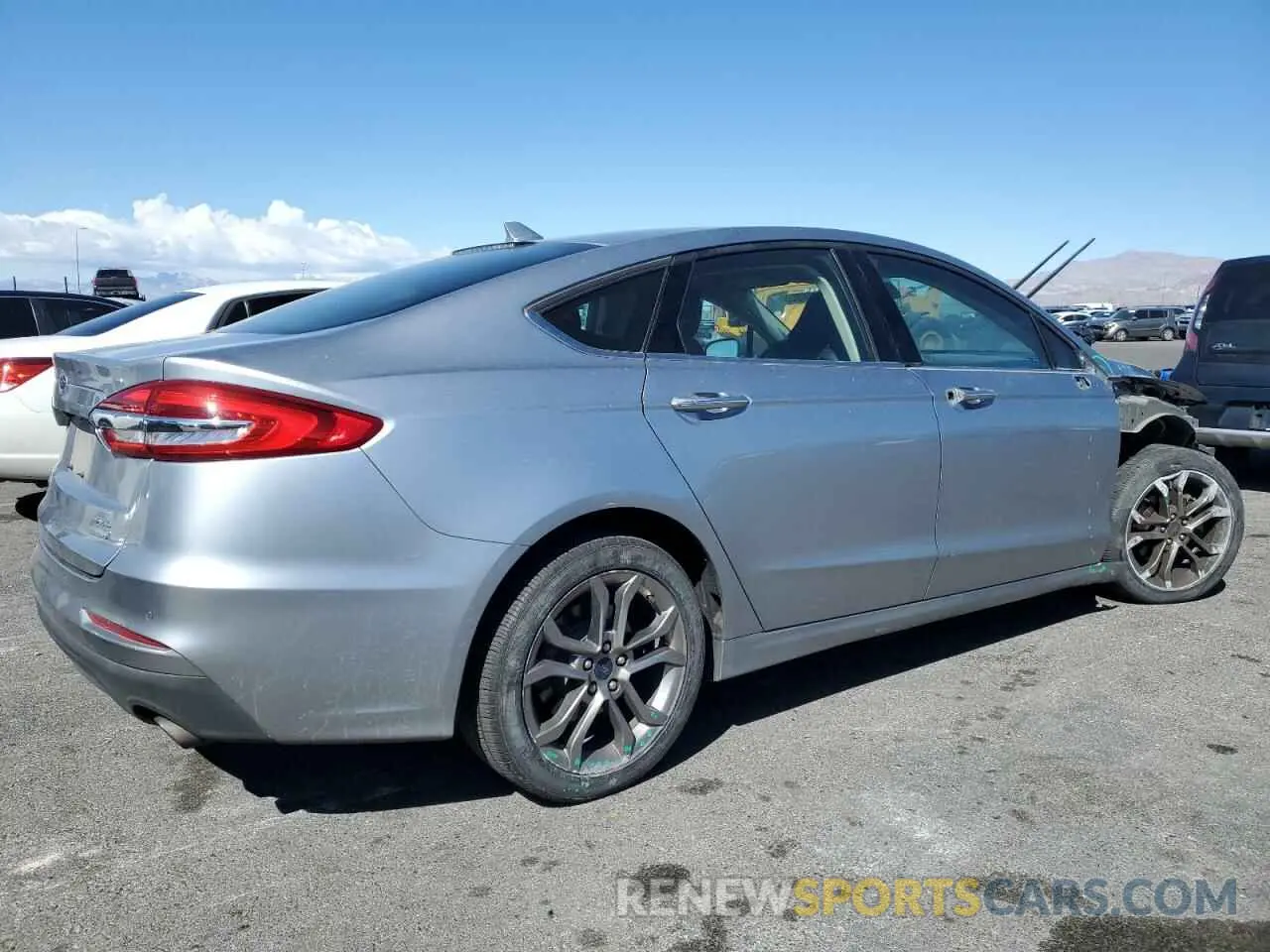 3 Photograph of a damaged car 3FA6P0CD6LR130198 FORD FUSION 2020