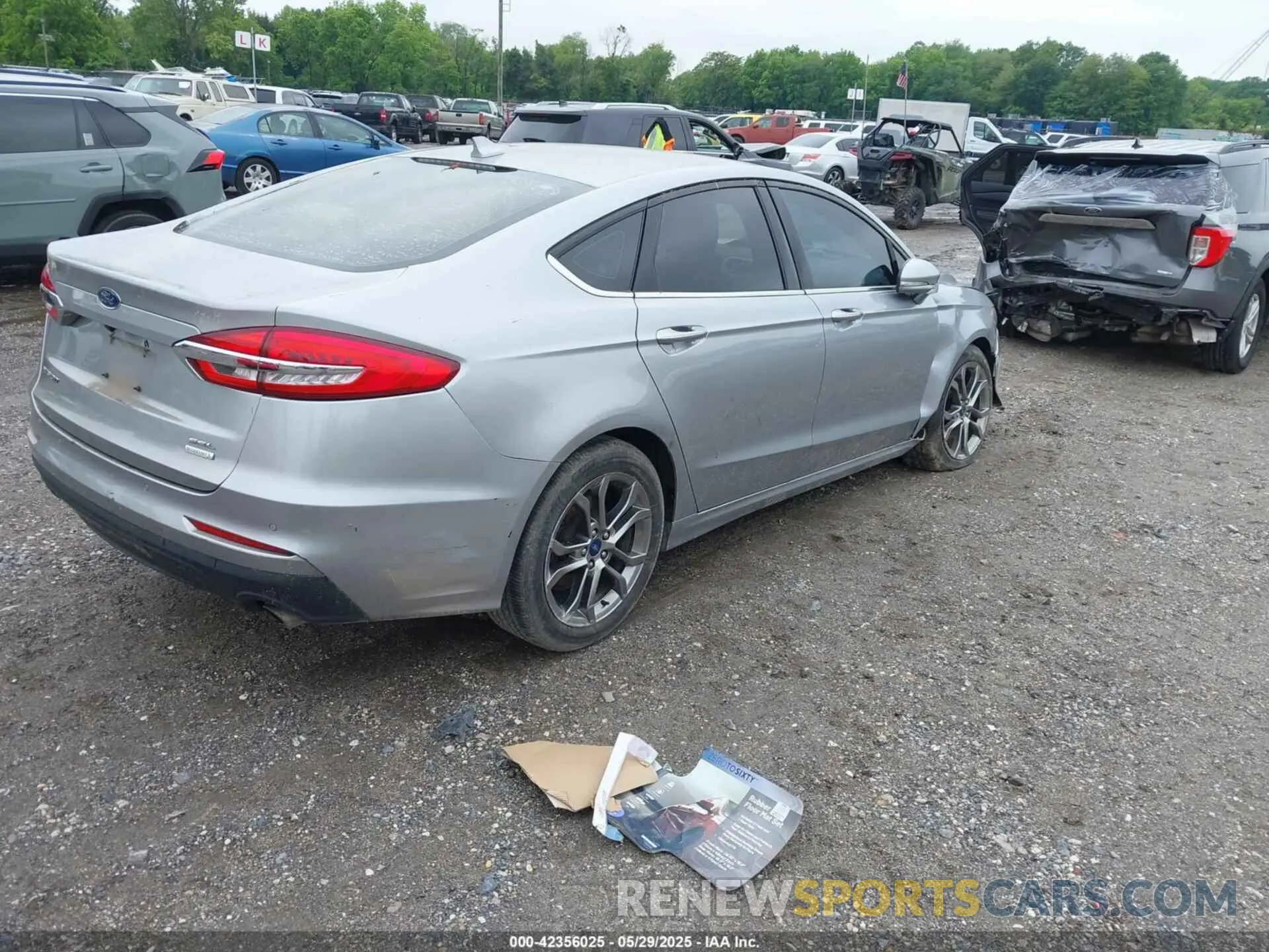 4 Photograph of a damaged car 3FA6P0CD6LR130394 FORD FUSION 2020