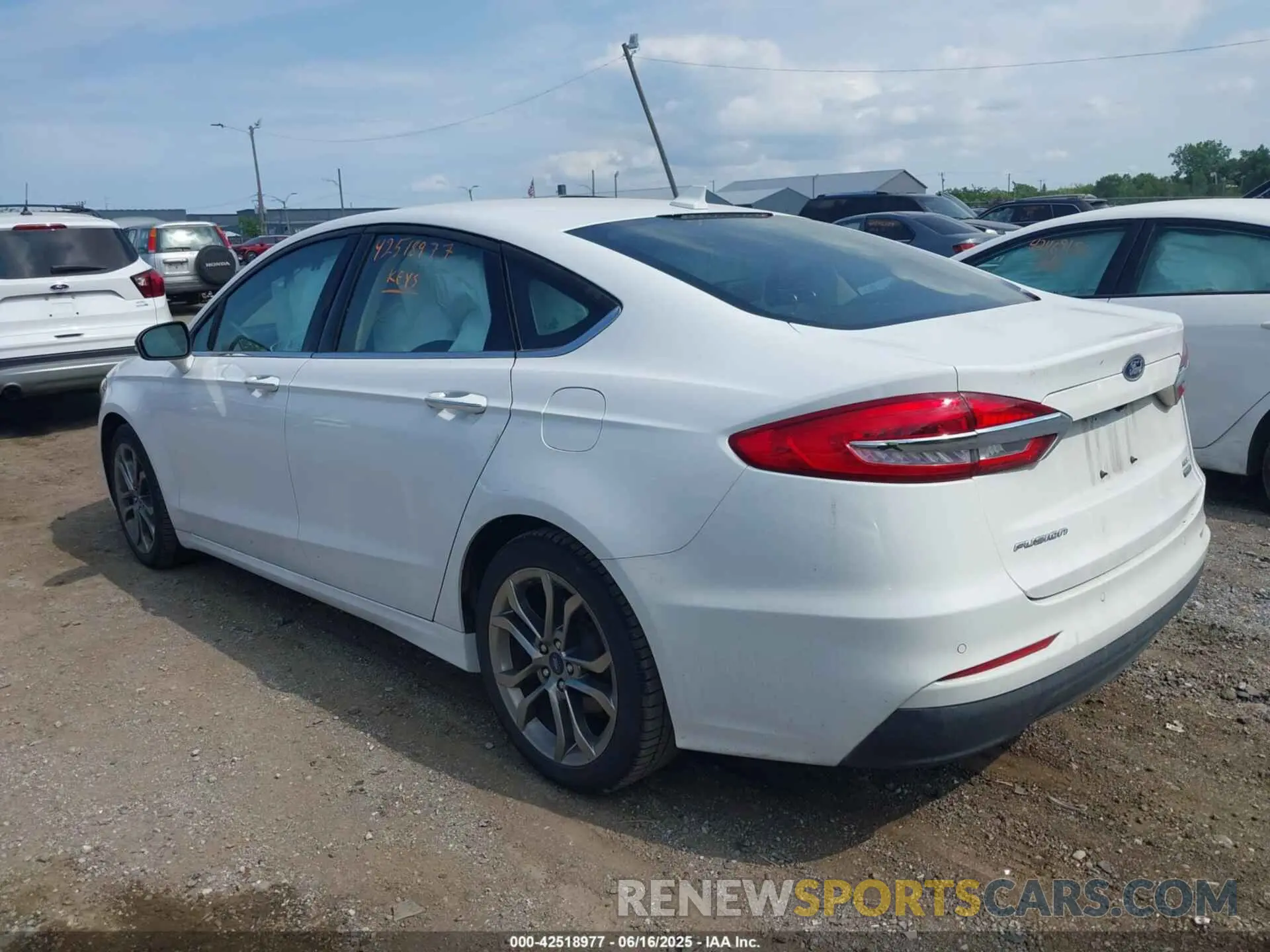 3 Photograph of a damaged car 3FA6P0CD6LR164836 FORD FUSION 2020