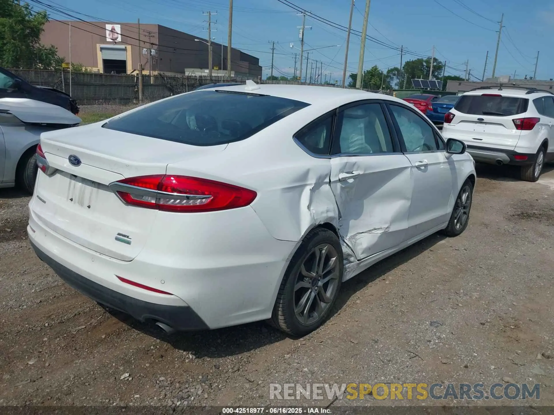 4 Photograph of a damaged car 3FA6P0CD6LR164836 FORD FUSION 2020