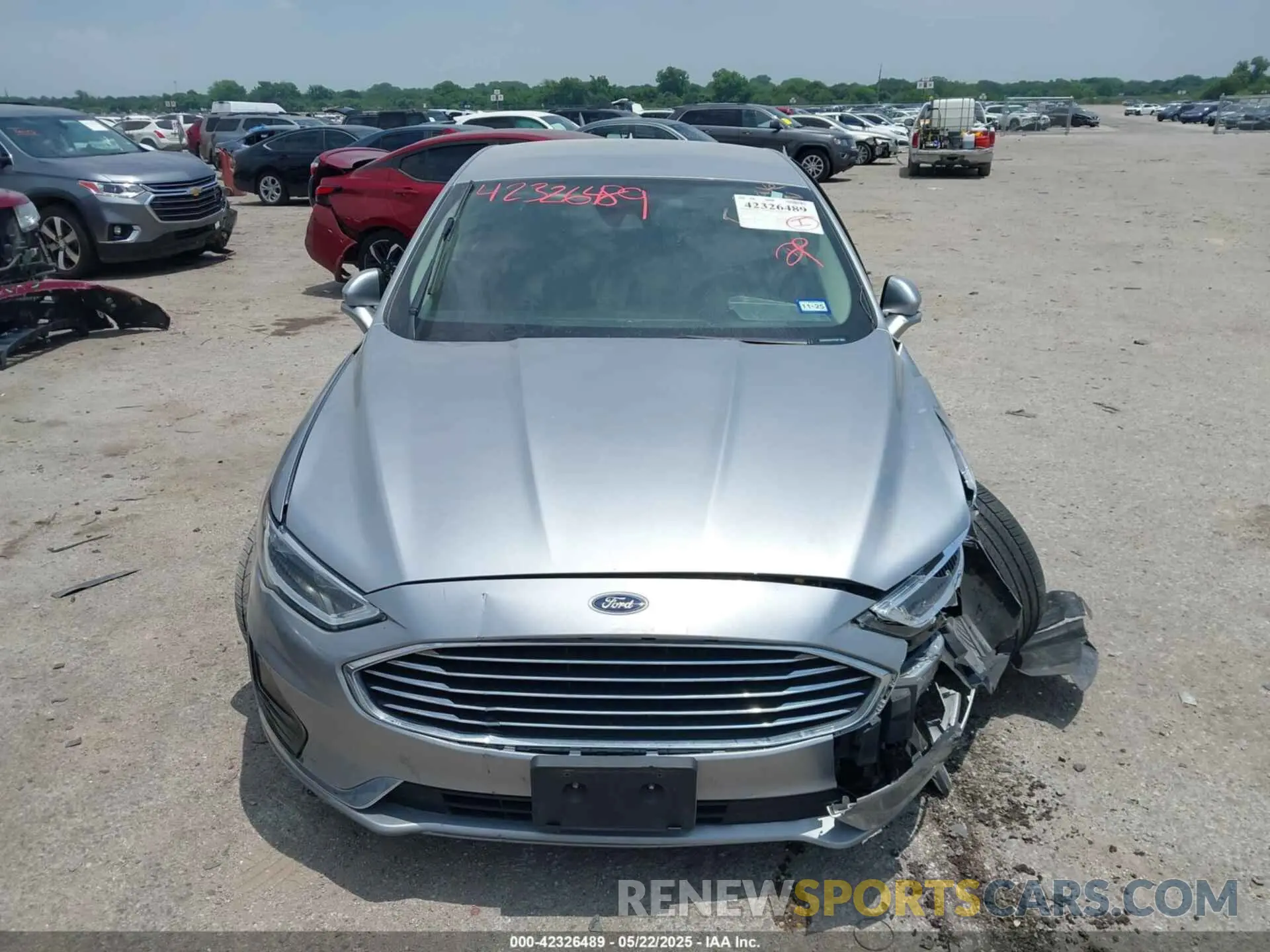 12 Photograph of a damaged car 3FA6P0CD6LR177649 FORD FUSION 2020