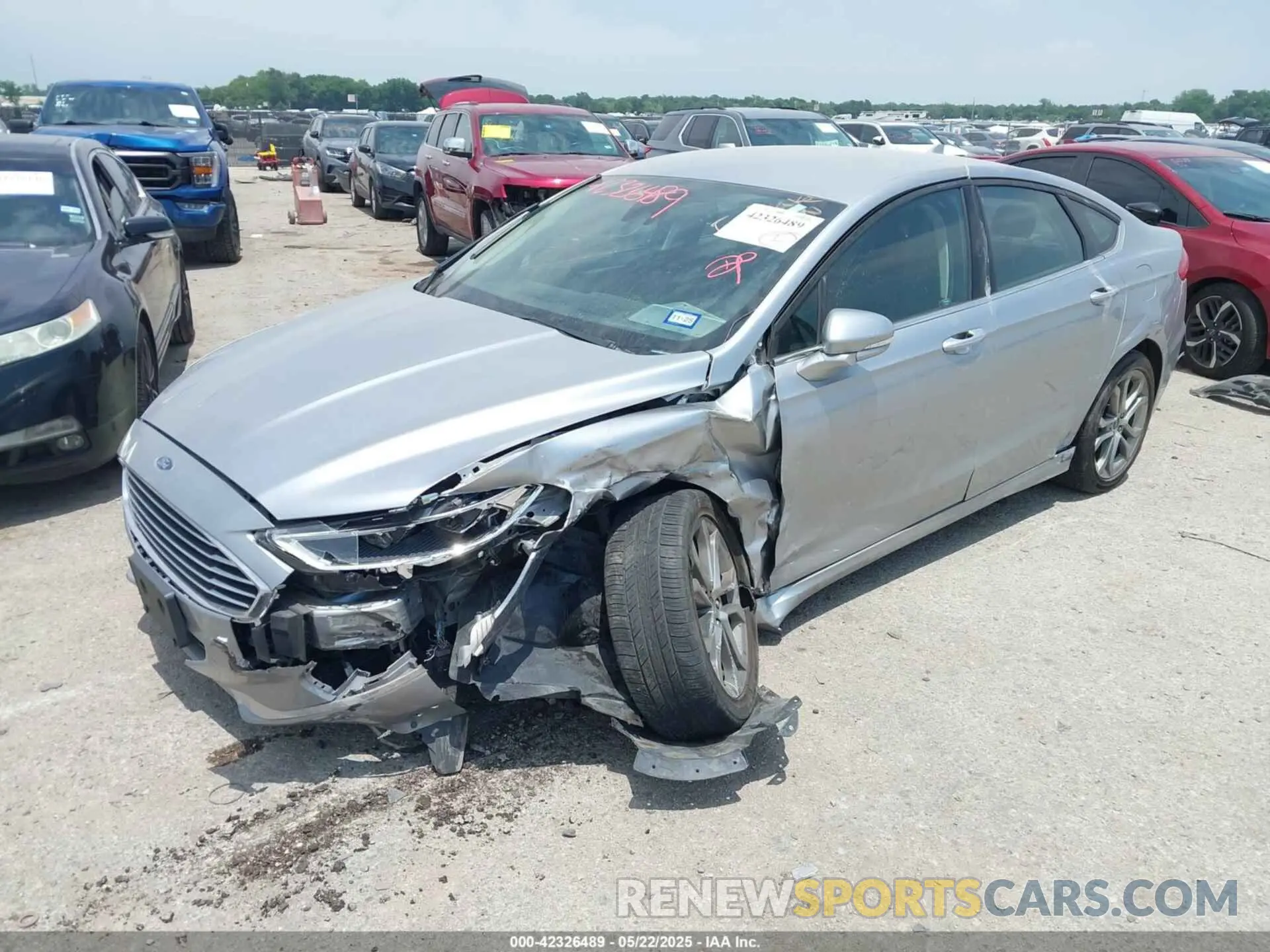 2 Photograph of a damaged car 3FA6P0CD6LR177649 FORD FUSION 2020