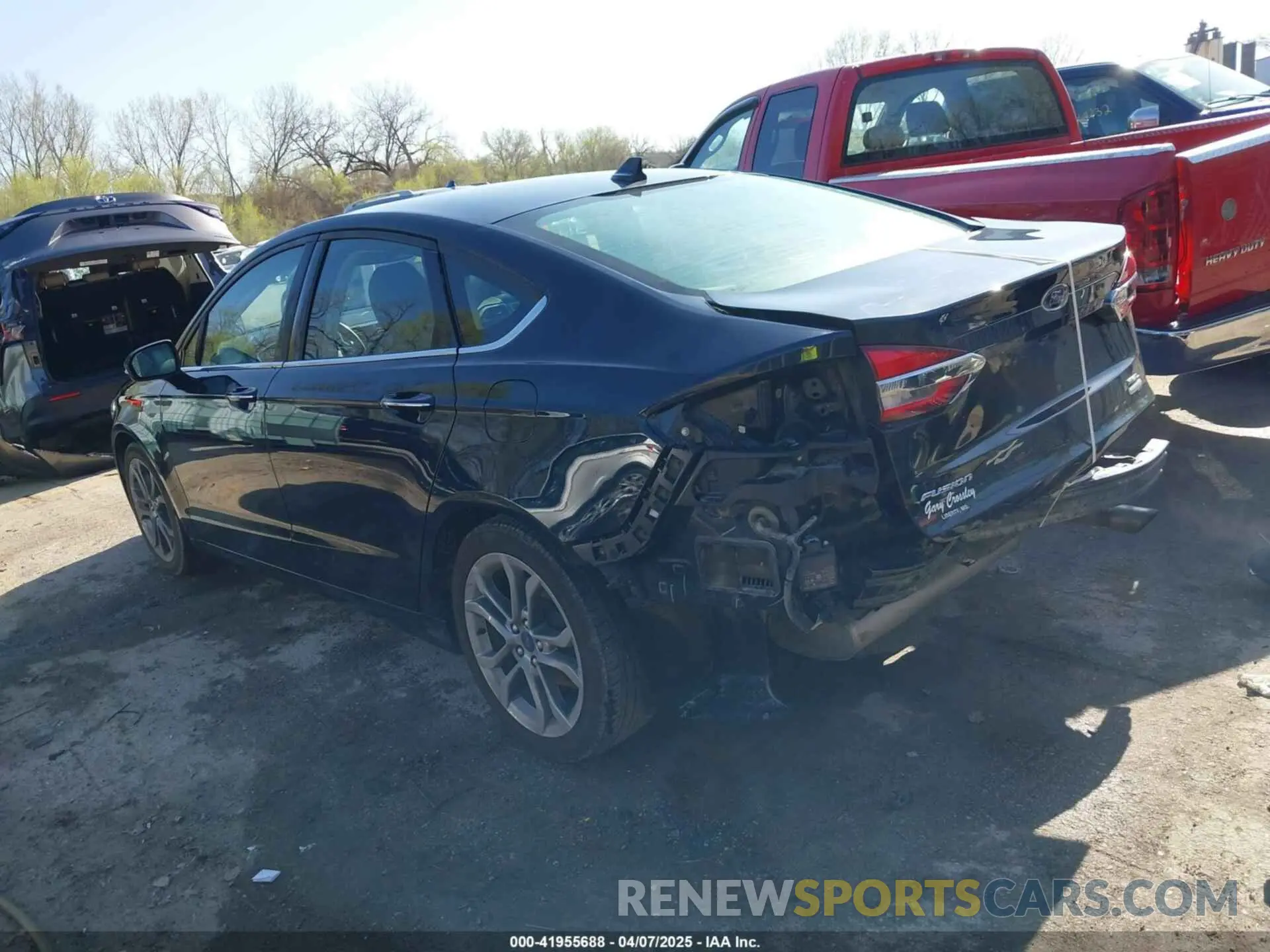 3 Photograph of a damaged car 3FA6P0CD6LR198985 FORD FUSION 2020