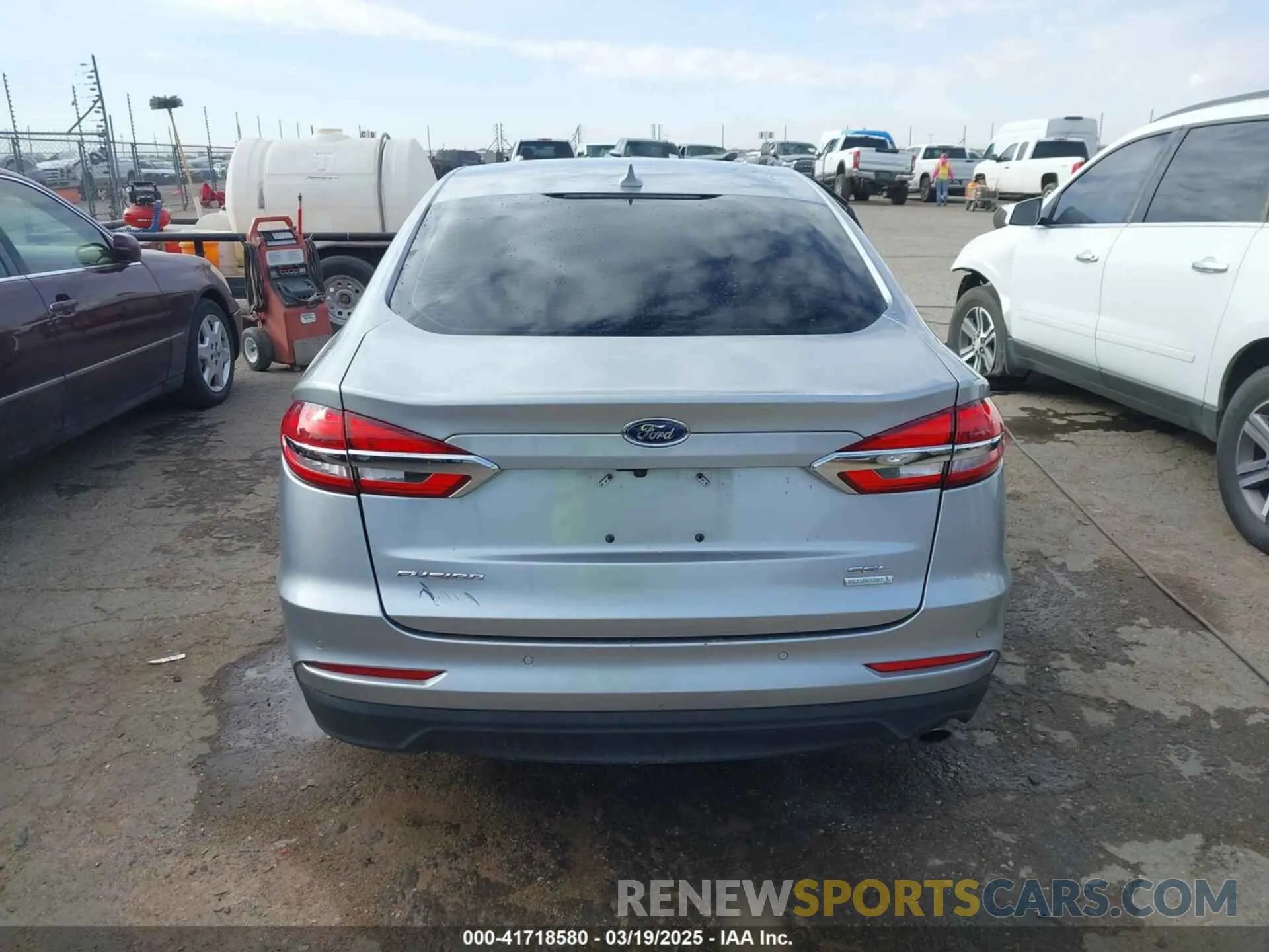 15 Photograph of a damaged car 3FA6P0CD7LR177367 FORD FUSION 2020