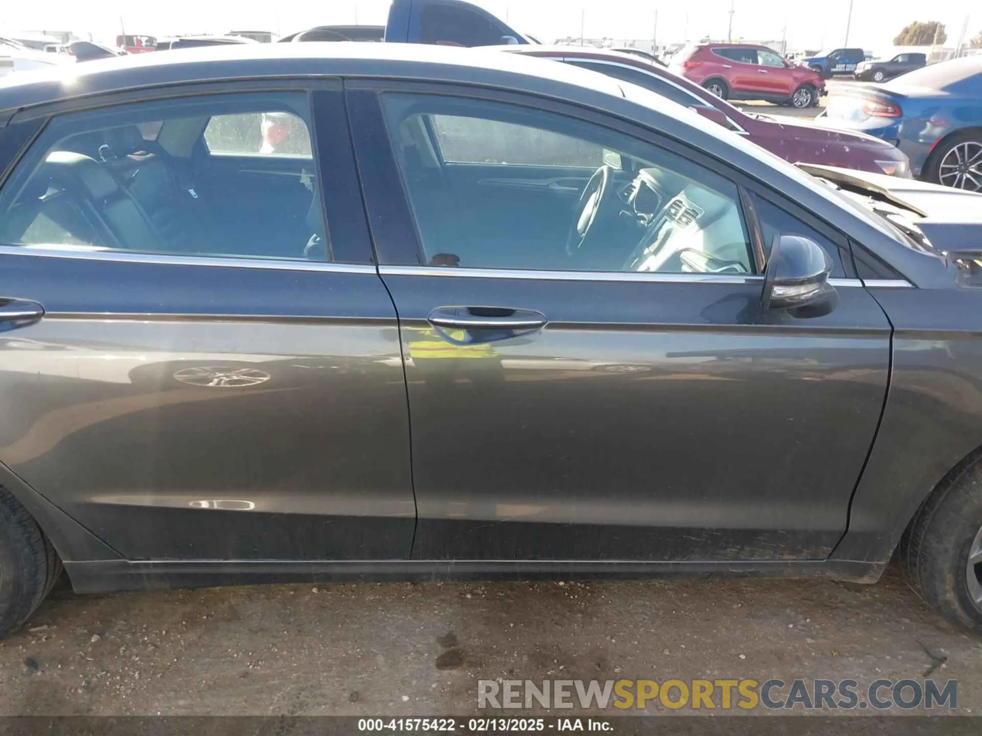 12 Photograph of a damaged car 3FA6P0CD8LR117551 FORD FUSION 2020