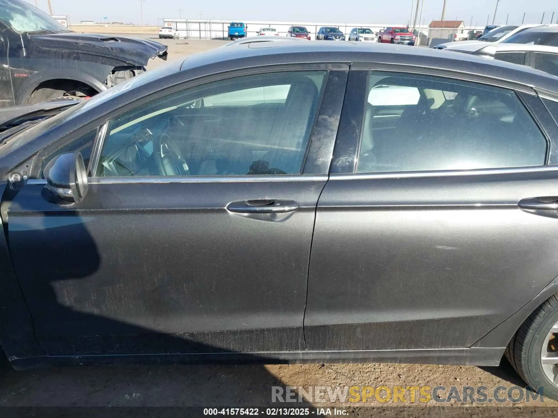 13 Photograph of a damaged car 3FA6P0CD8LR117551 FORD FUSION 2020