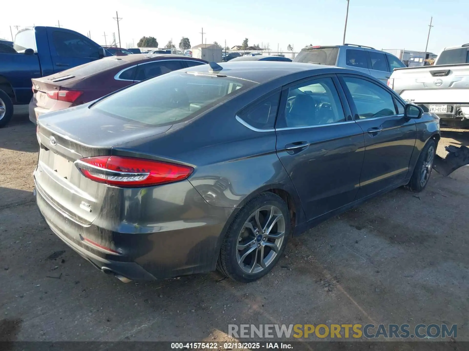4 Photograph of a damaged car 3FA6P0CD8LR117551 FORD FUSION 2020
