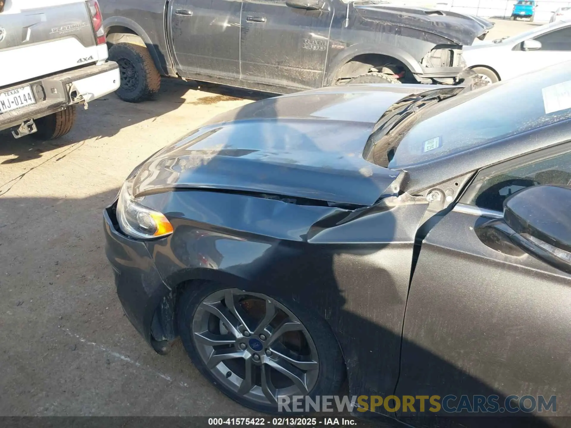 6 Photograph of a damaged car 3FA6P0CD8LR117551 FORD FUSION 2020