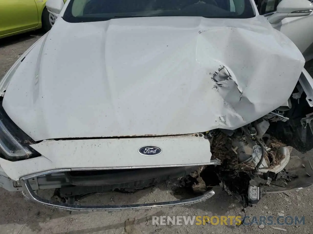 11 Photograph of a damaged car 3FA6P0CD8LR133152 FORD FUSION 2020