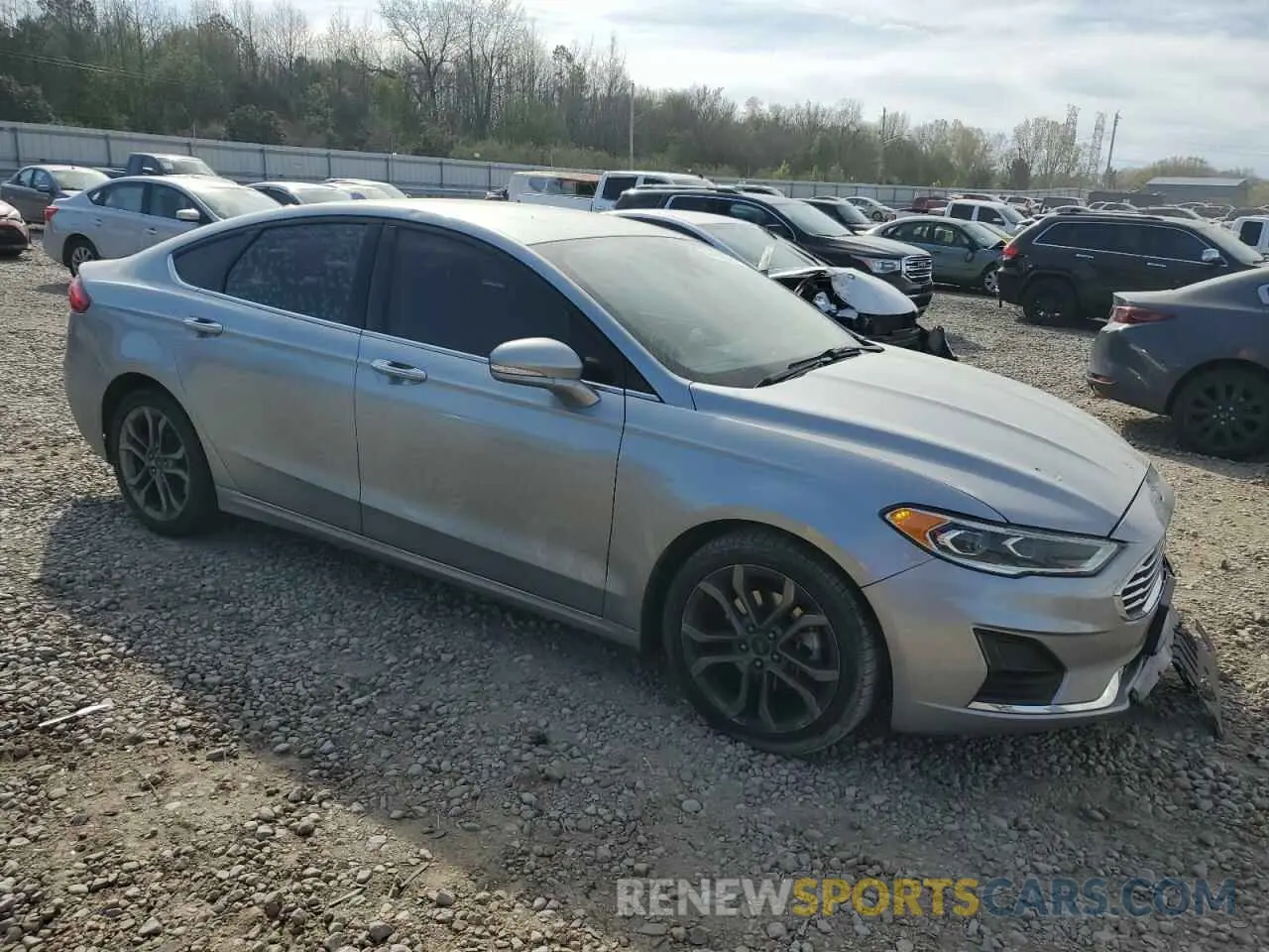 4 Photograph of a damaged car 3FA6P0CD9LR130647 FORD FUSION 2020