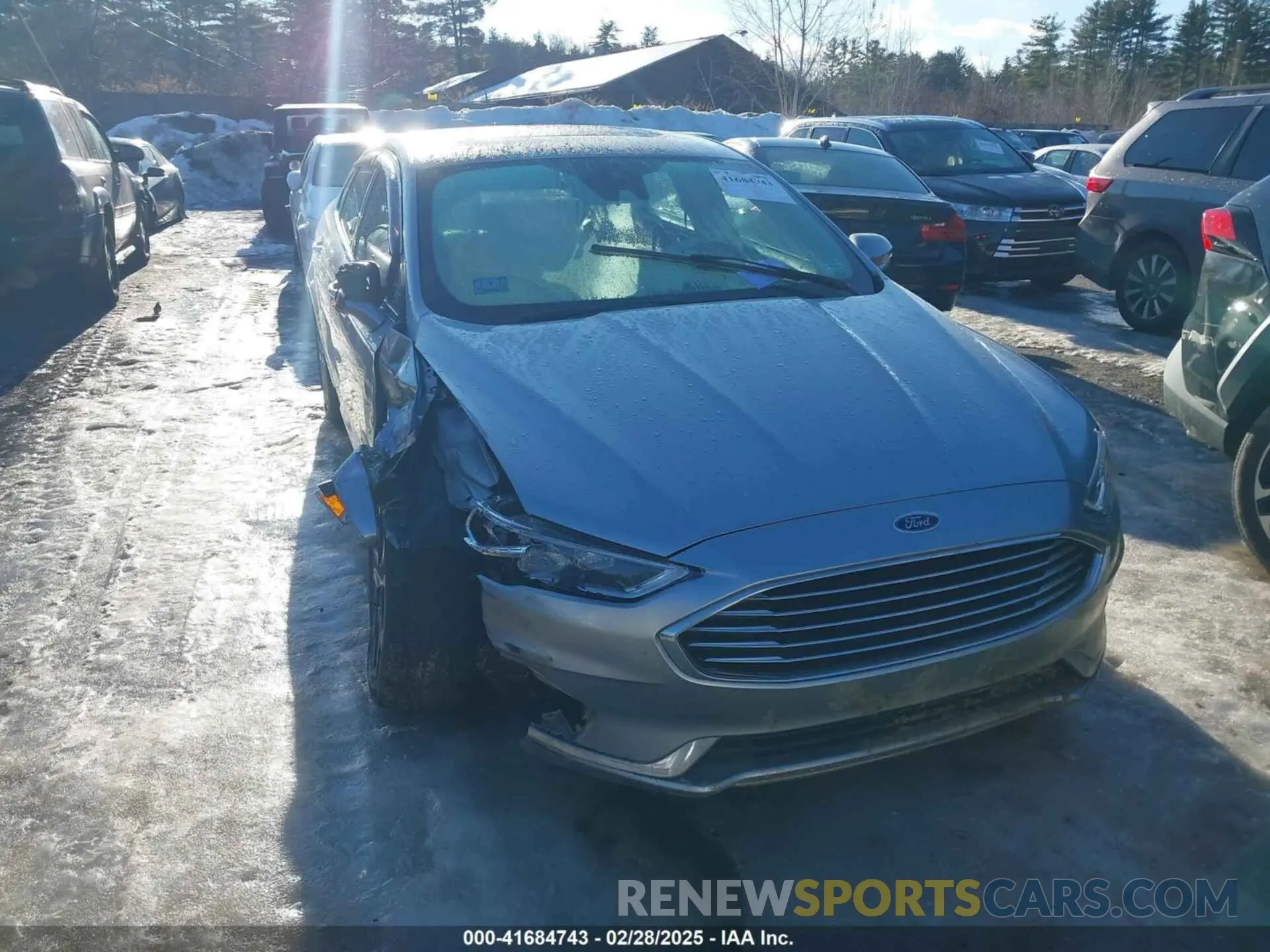 11 Photograph of a damaged car 3FA6P0CD9LR130972 FORD FUSION 2020