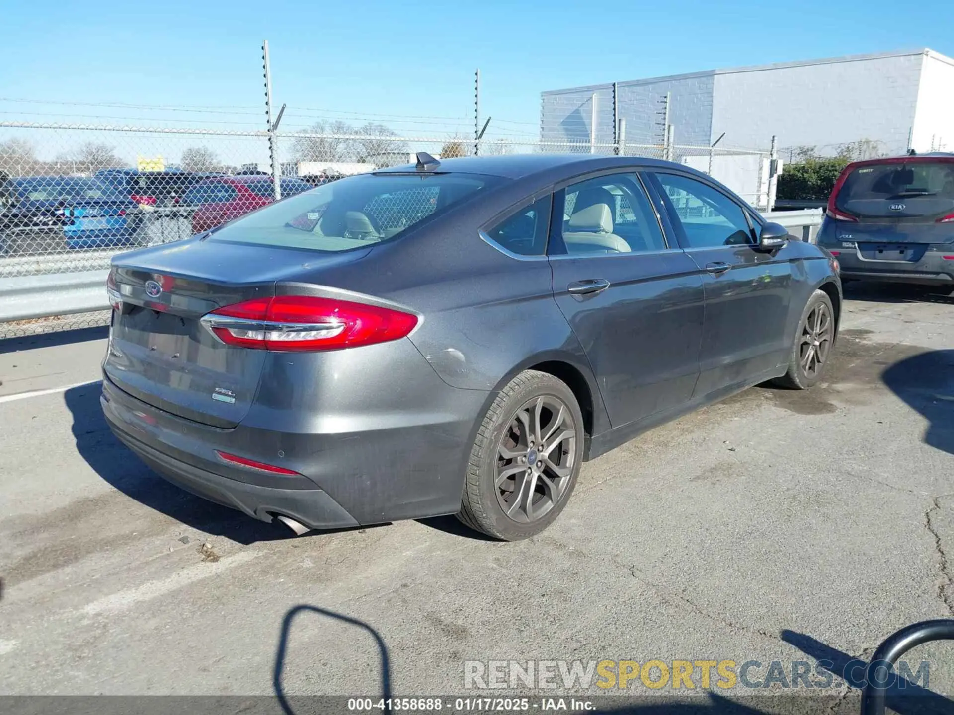 4 Photograph of a damaged car 3FA6P0CD9LR136870 FORD FUSION 2020