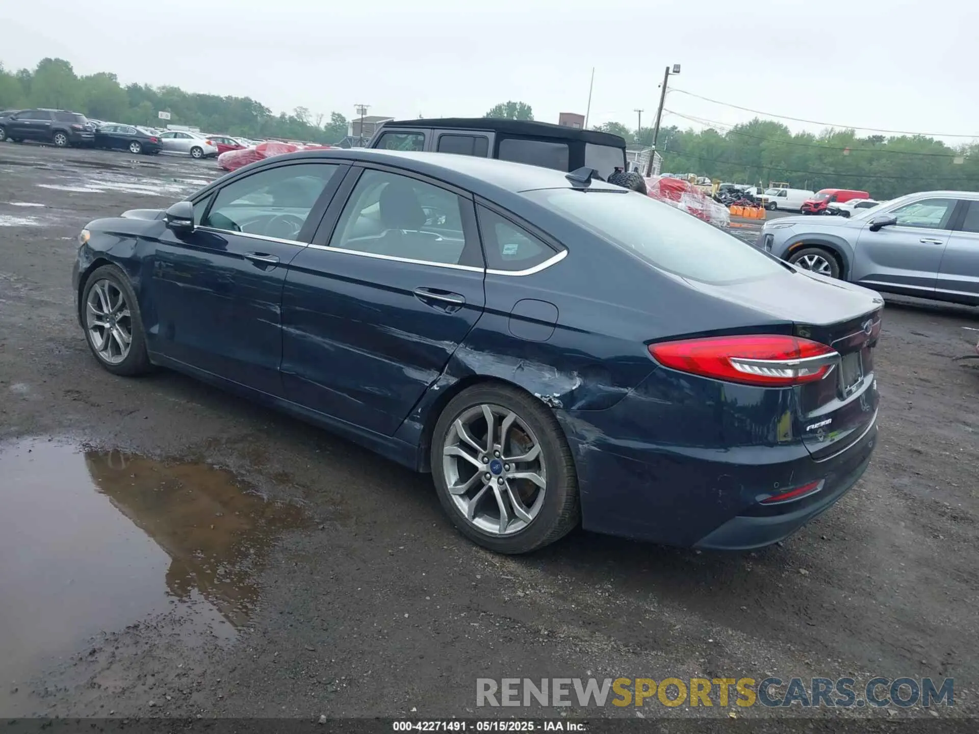 3 Photograph of a damaged car 3FA6P0CD9LR183400 FORD FUSION 2020