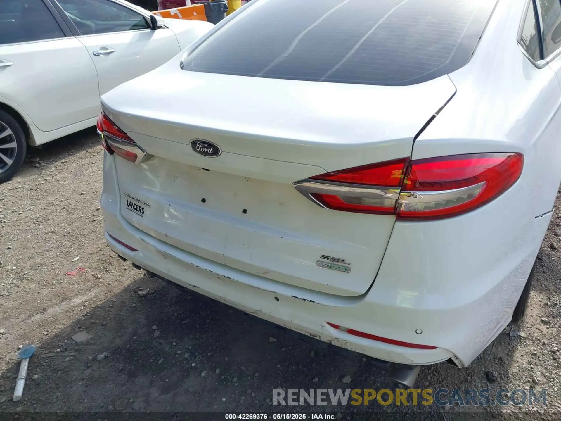 12 Photograph of a damaged car 3FA6P0CD9LR195854 FORD FUSION 2020