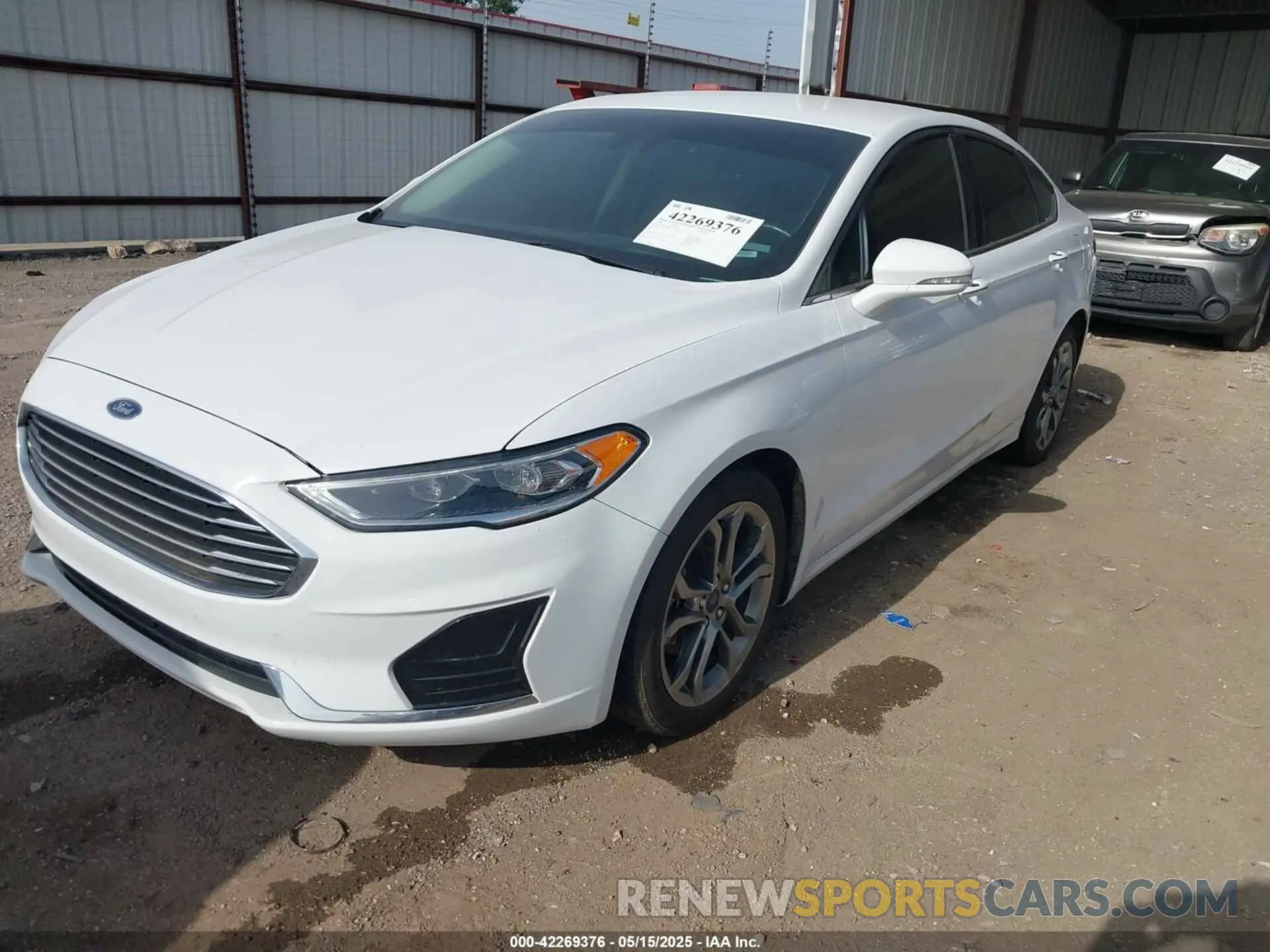 2 Photograph of a damaged car 3FA6P0CD9LR195854 FORD FUSION 2020