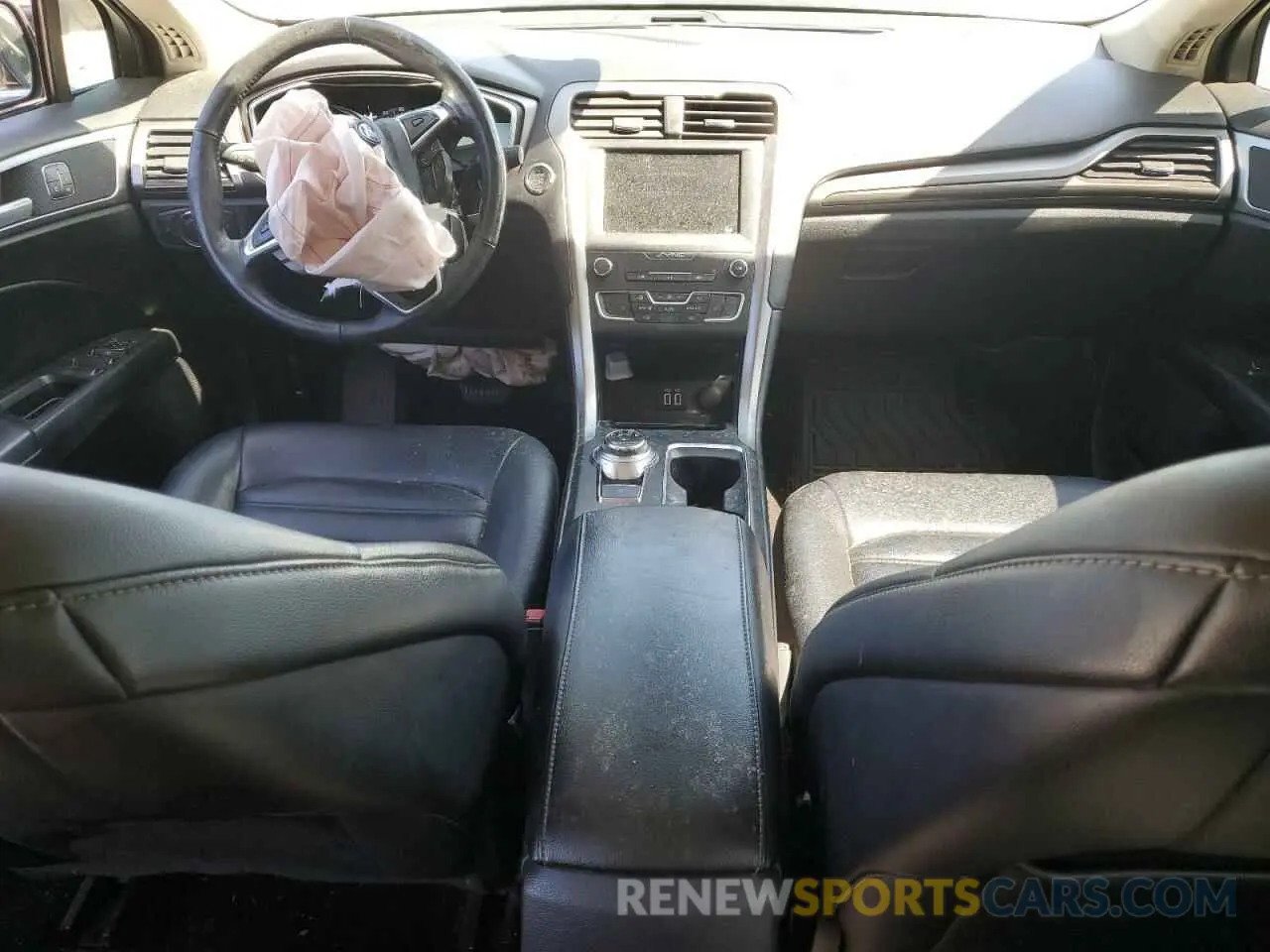 8 Photograph of a damaged car 3FA6P0CD9LR208103 FORD FUSION 2020