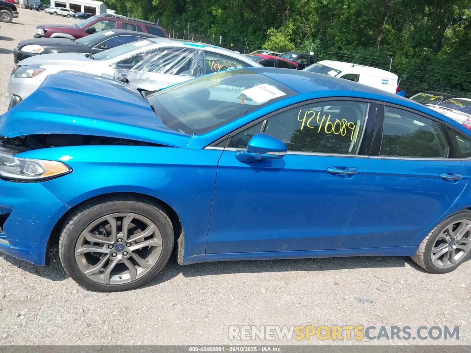 14 Photograph of a damaged car 3FA6P0CDXLR193109 FORD FUSION 2020