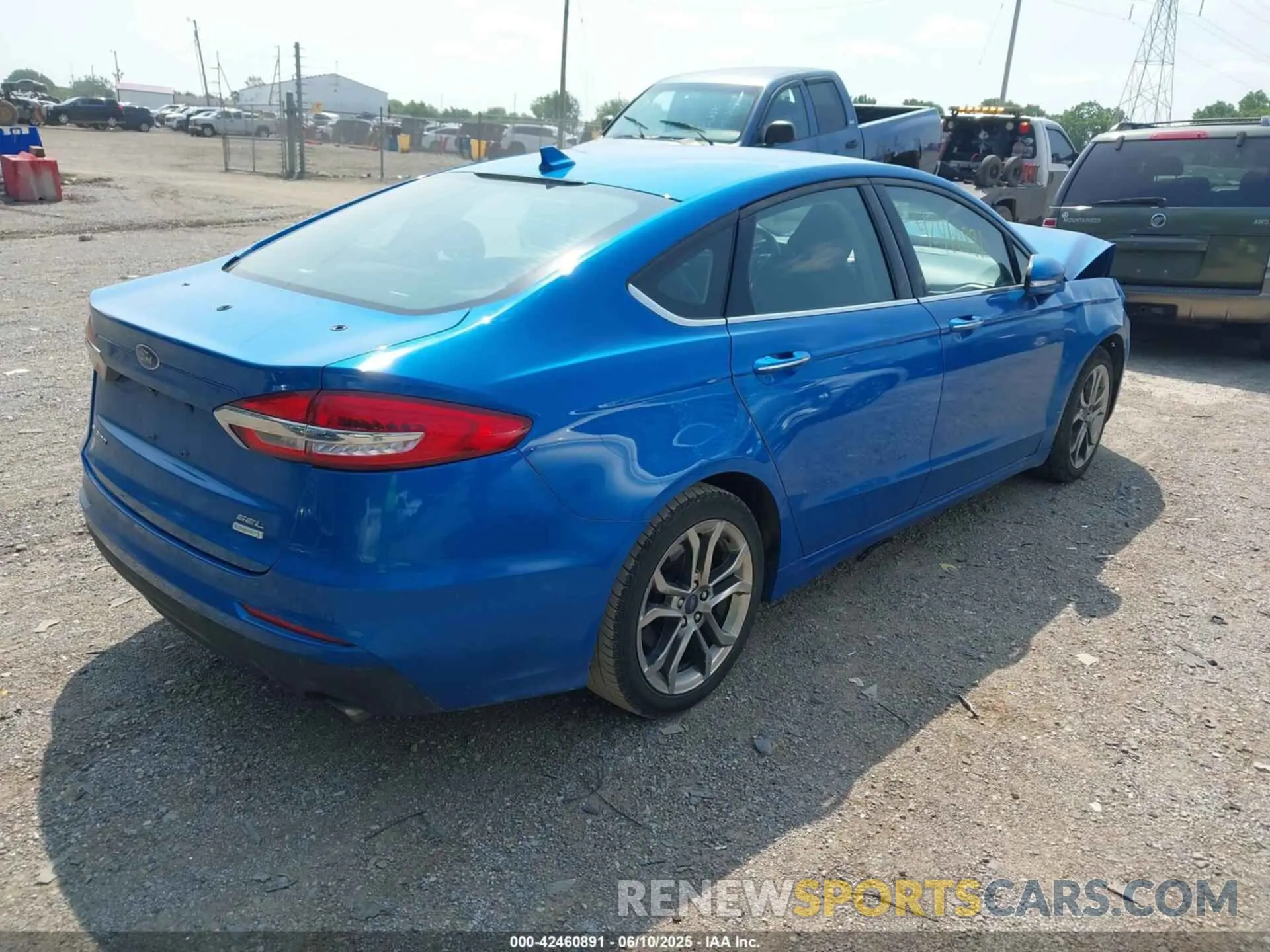 4 Photograph of a damaged car 3FA6P0CDXLR193109 FORD FUSION 2020