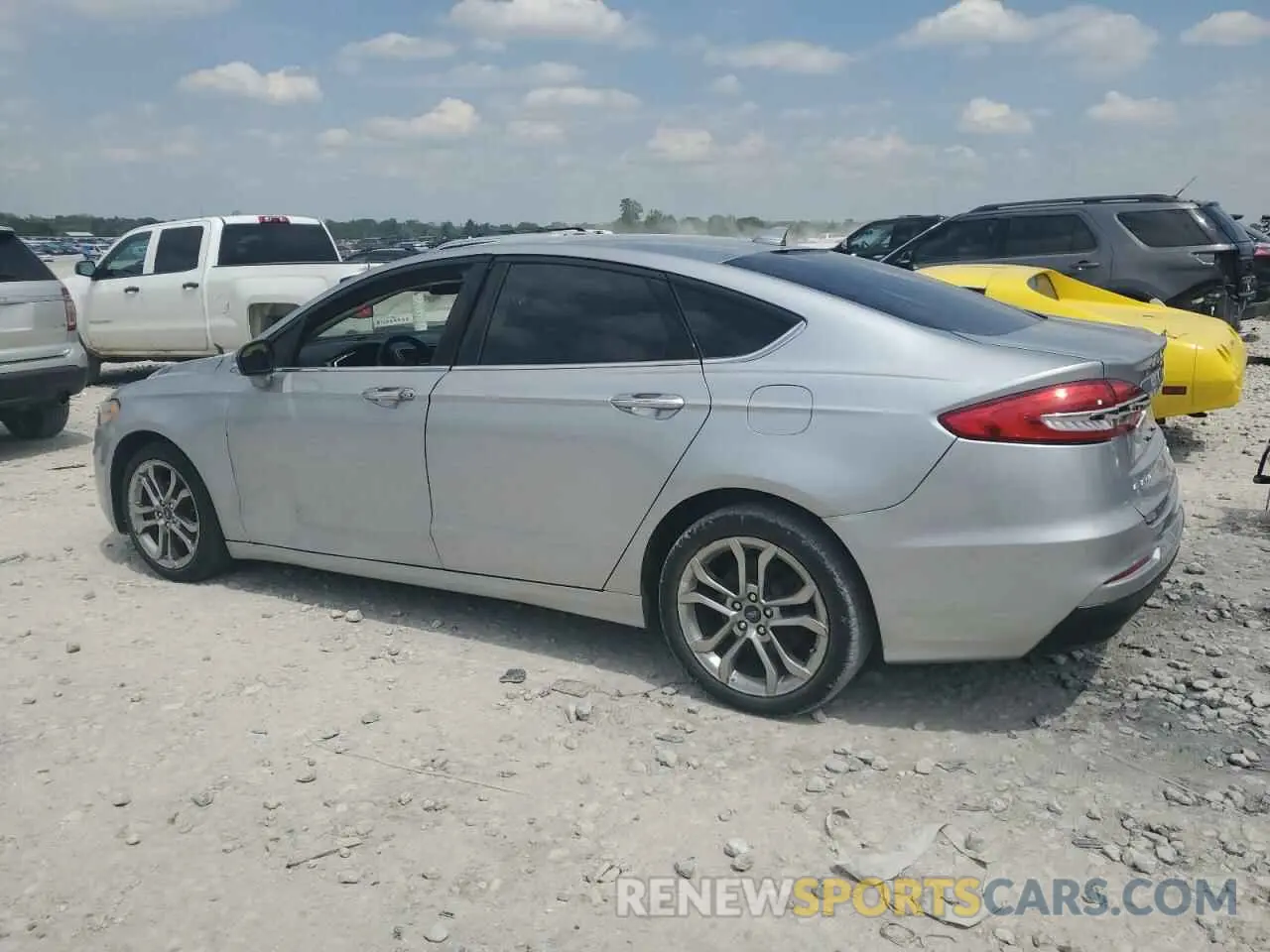 2 Photograph of a damaged car 3FA6P0CDXLR193210 FORD FUSION 2020
