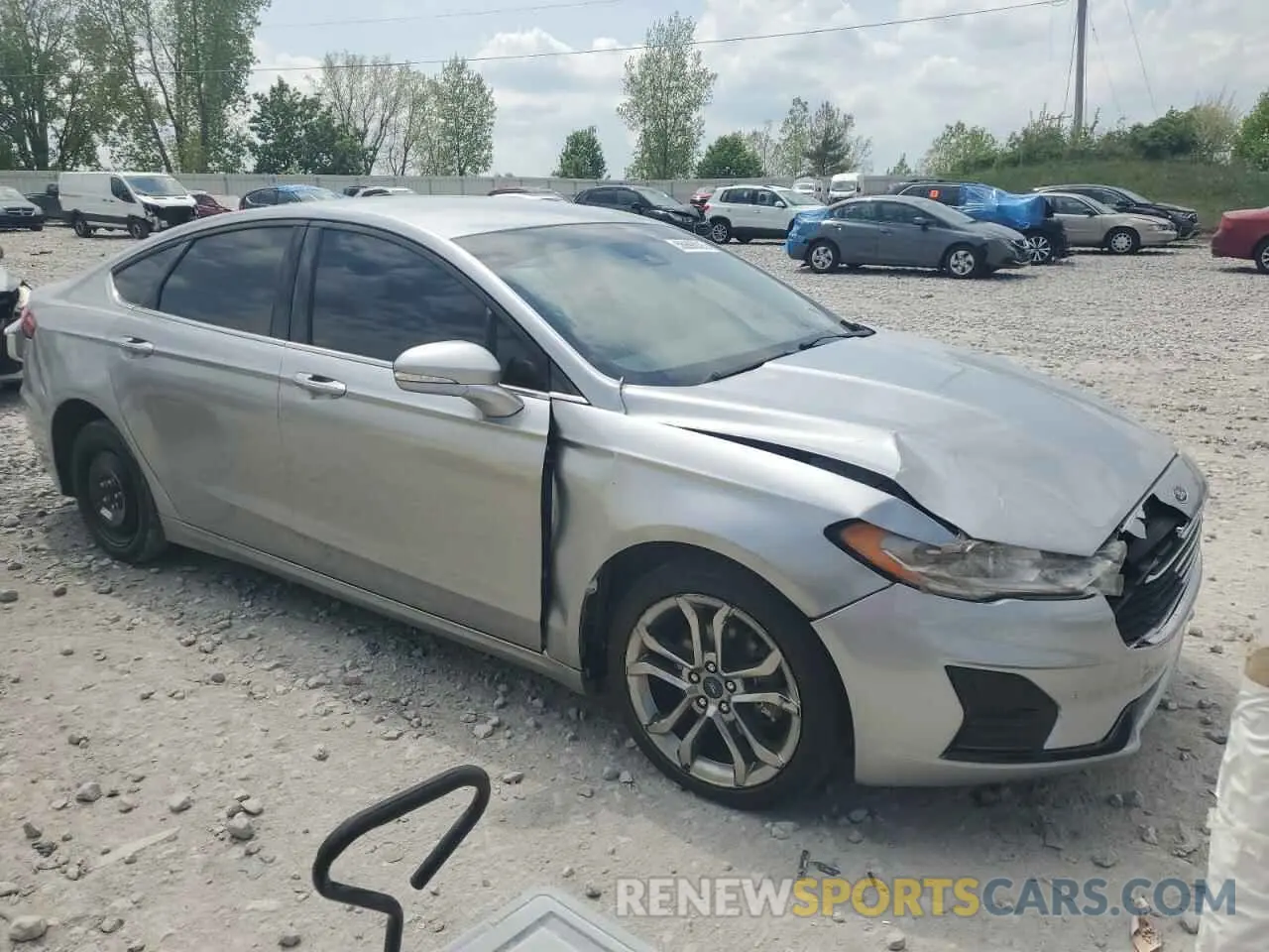 4 Photograph of a damaged car 3FA6P0CDXLR193210 FORD FUSION 2020