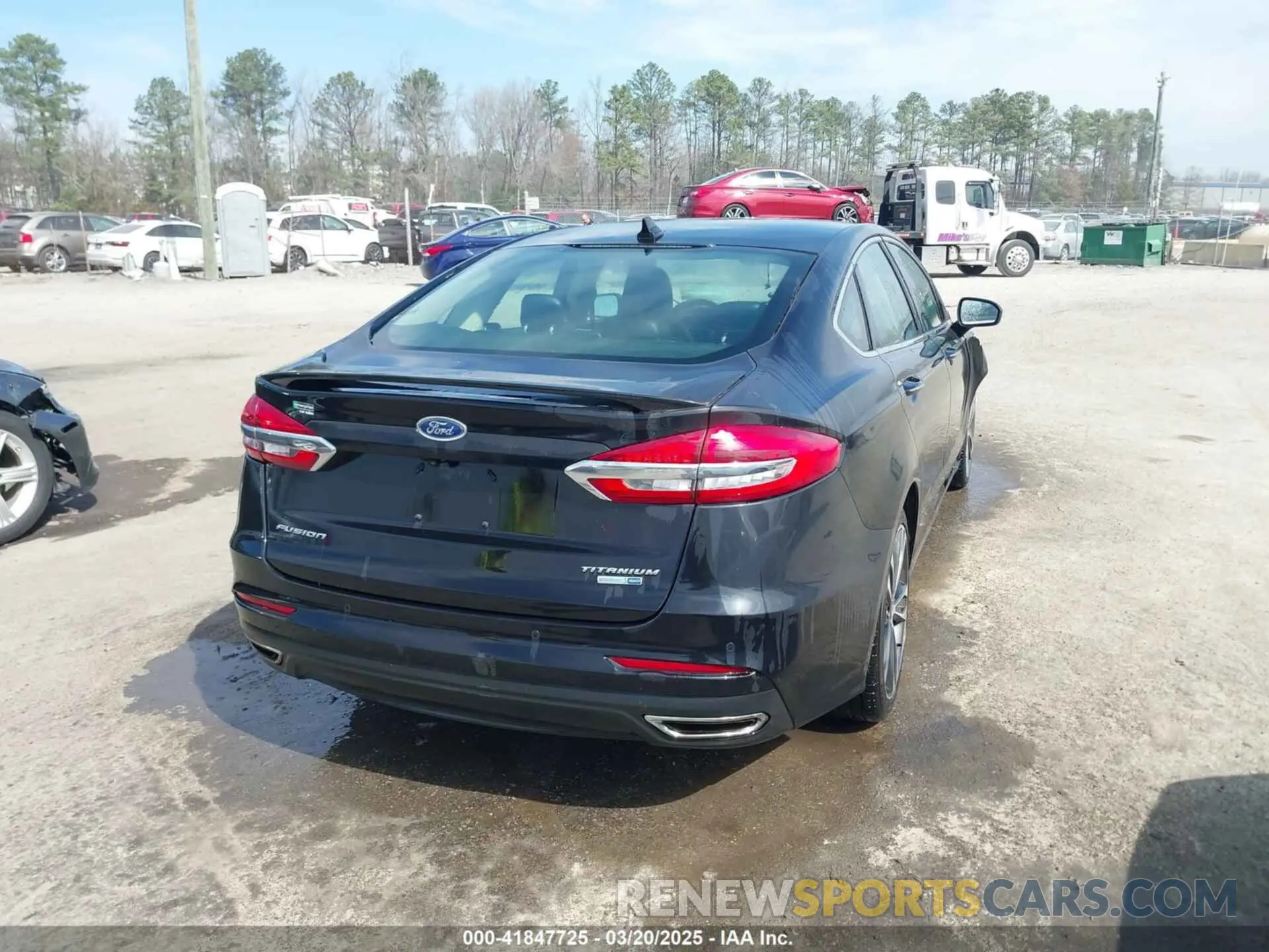 4 Photograph of a damaged car 3FA6P0D90LR137979 FORD FUSION 2020