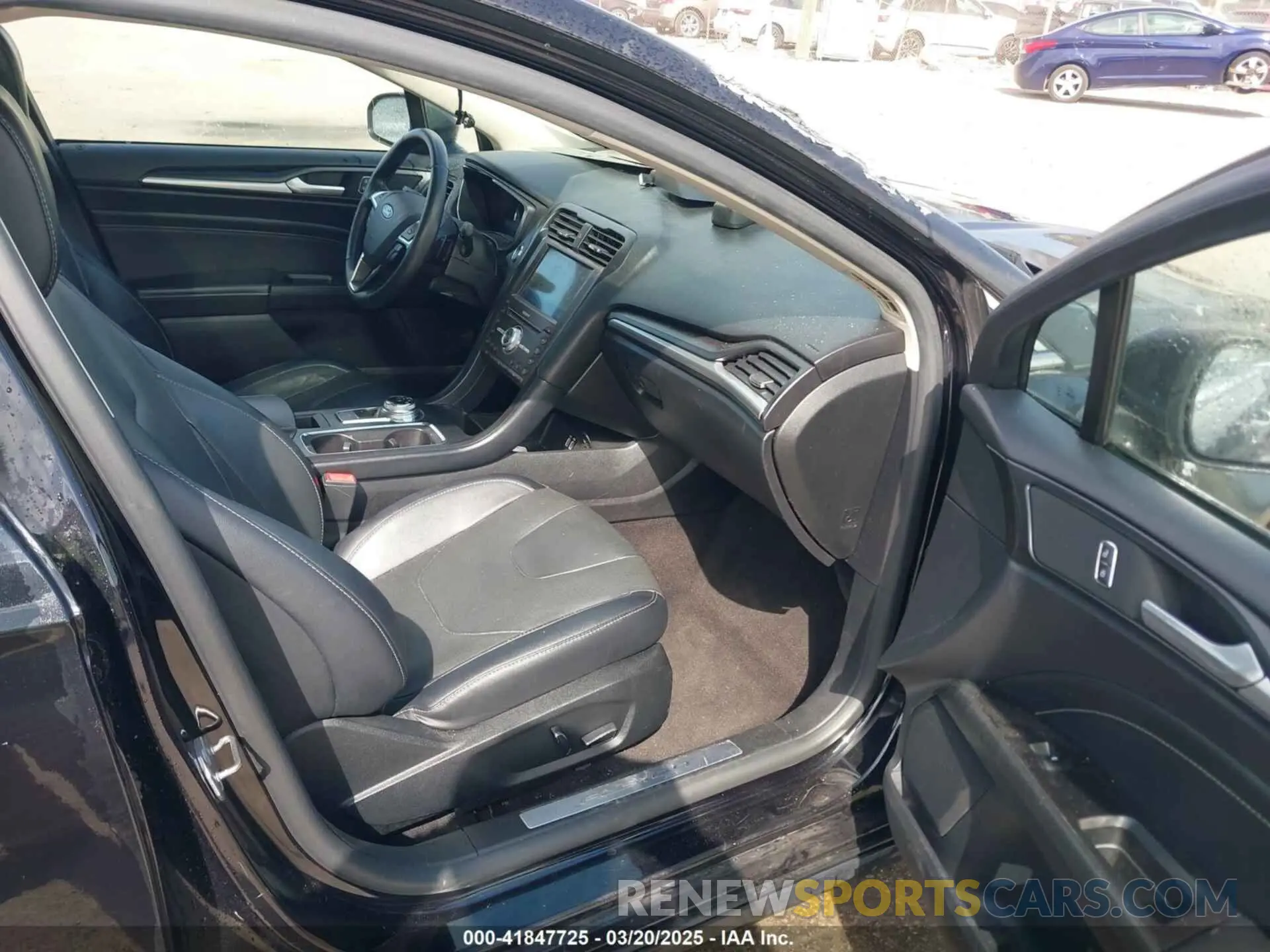 5 Photograph of a damaged car 3FA6P0D90LR137979 FORD FUSION 2020