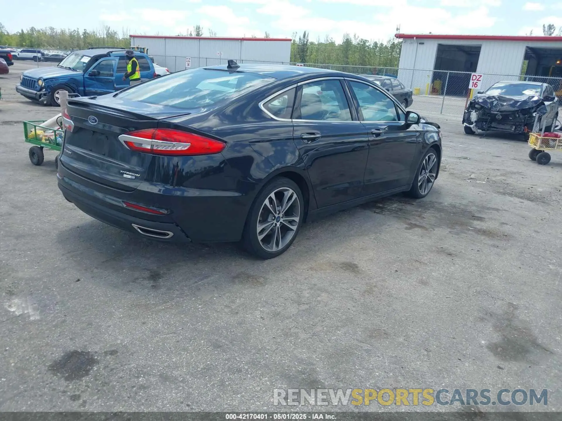 4 Photograph of a damaged car 3FA6P0D90LR175065 FORD FUSION 2020